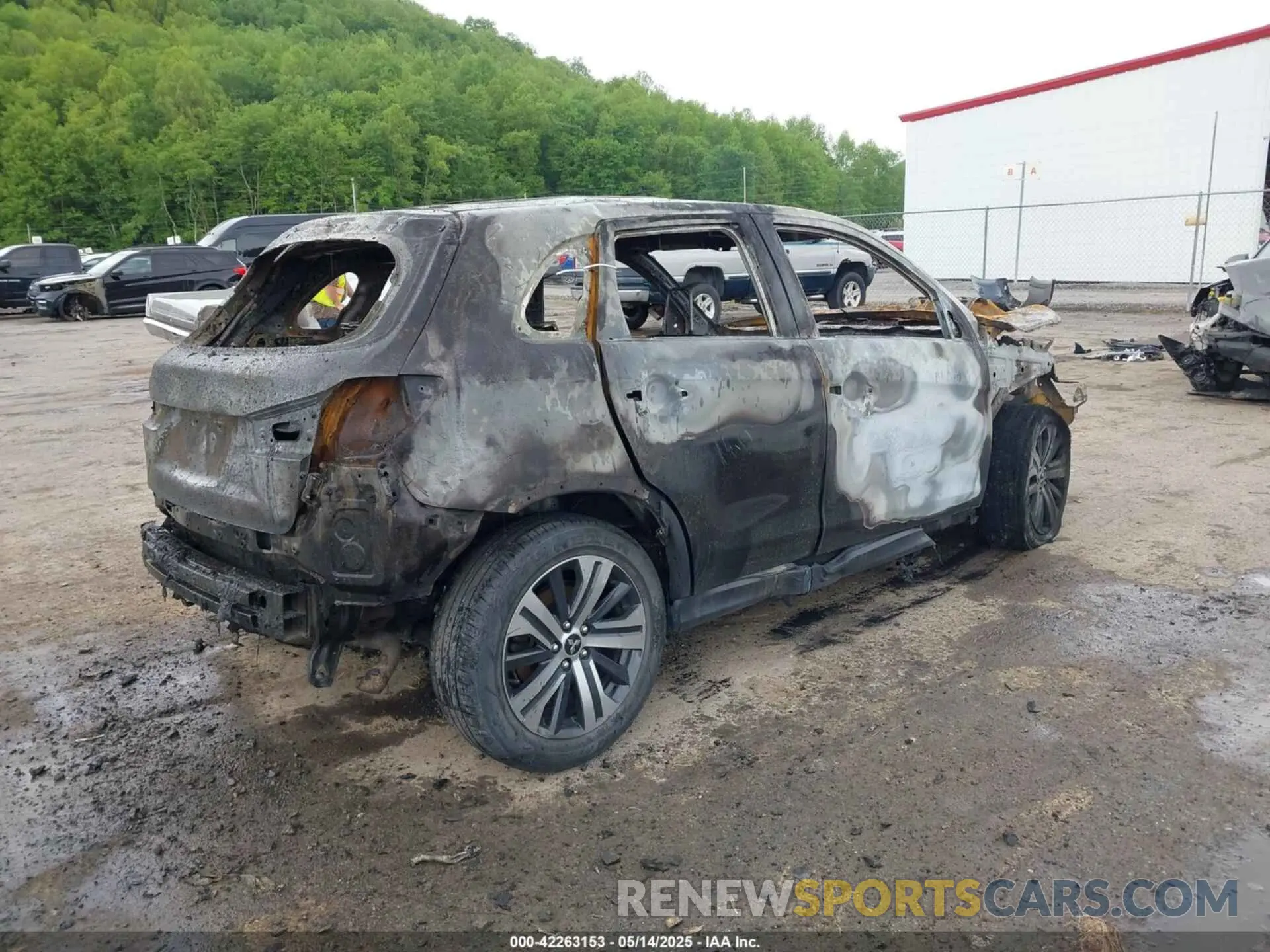 4 Photograph of a damaged car JA4AP3AU2LU013519 MITSUBISHI OUTLANDER SPORT 2020