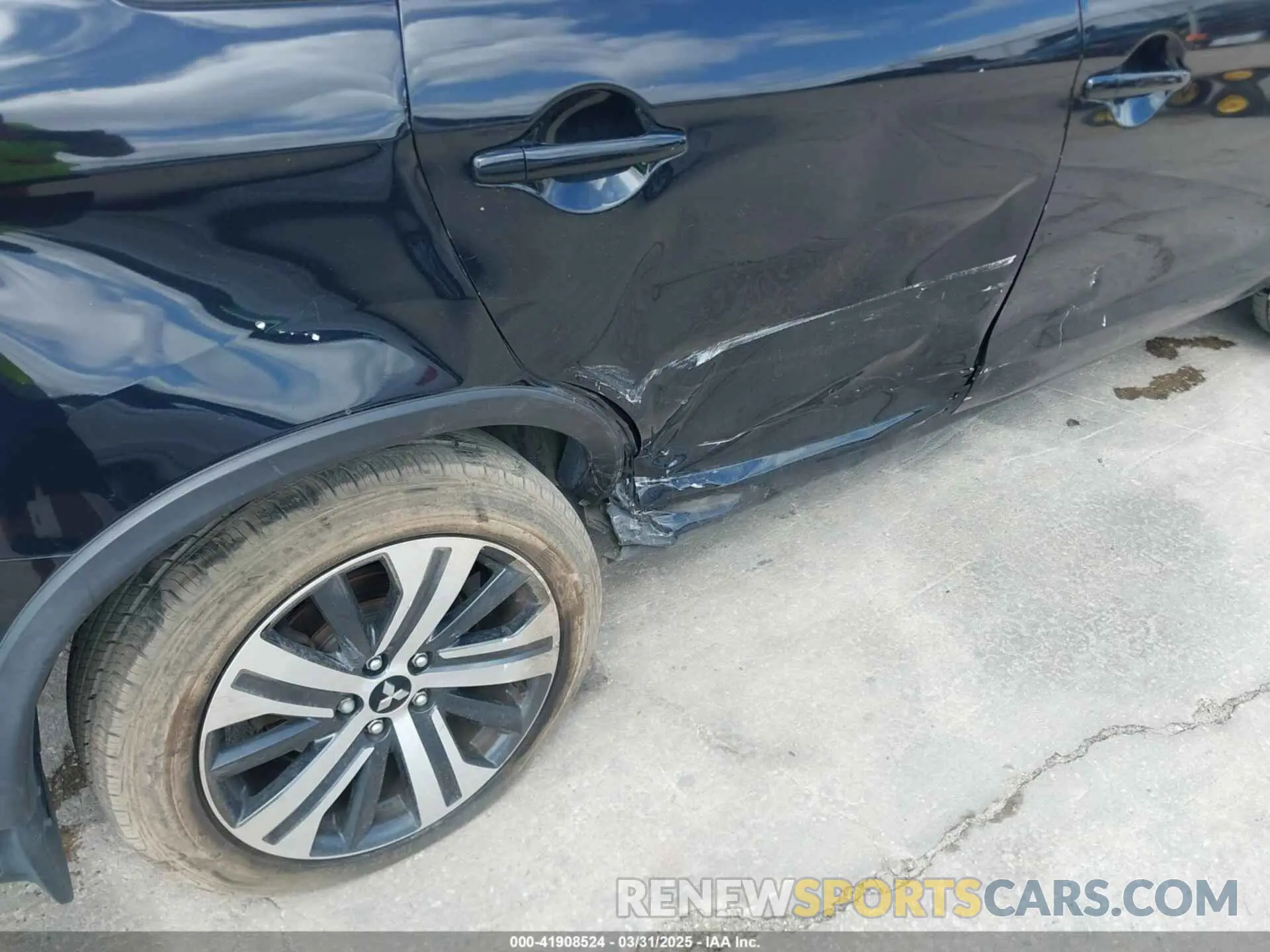 6 Photograph of a damaged car JA4AP3AU4LU012386 MITSUBISHI OUTLANDER SPORT 2020