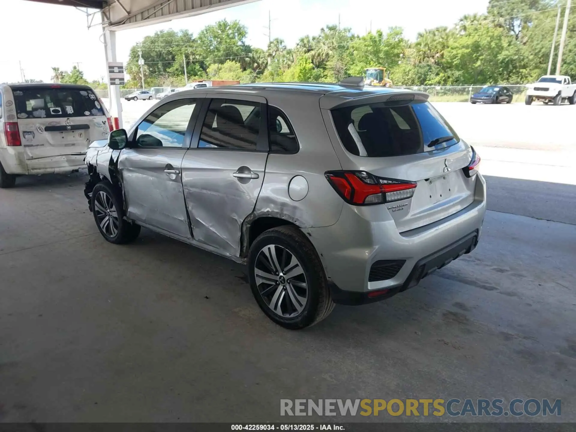 3 Photograph of a damaged car JA4AP3AU5LU017645 MITSUBISHI OUTLANDER SPORT 2020