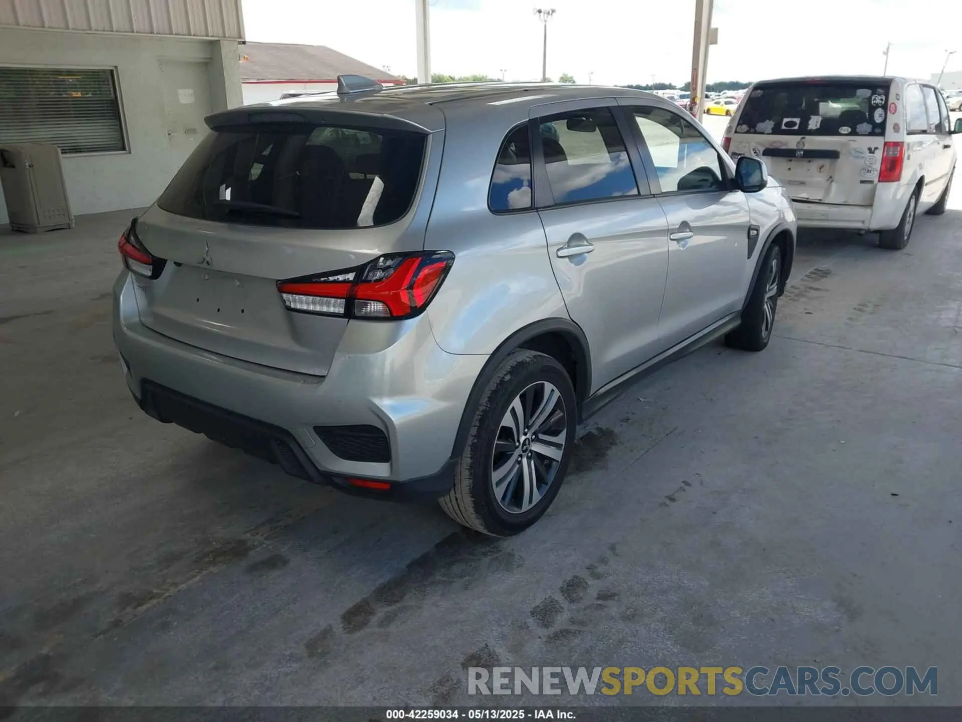 4 Photograph of a damaged car JA4AP3AU5LU017645 MITSUBISHI OUTLANDER SPORT 2020