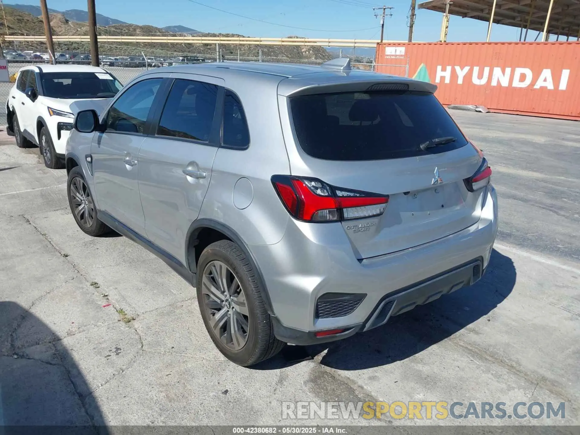 3 Photograph of a damaged car JA4AP3AU6LU010350 MITSUBISHI OUTLANDER SPORT 2020