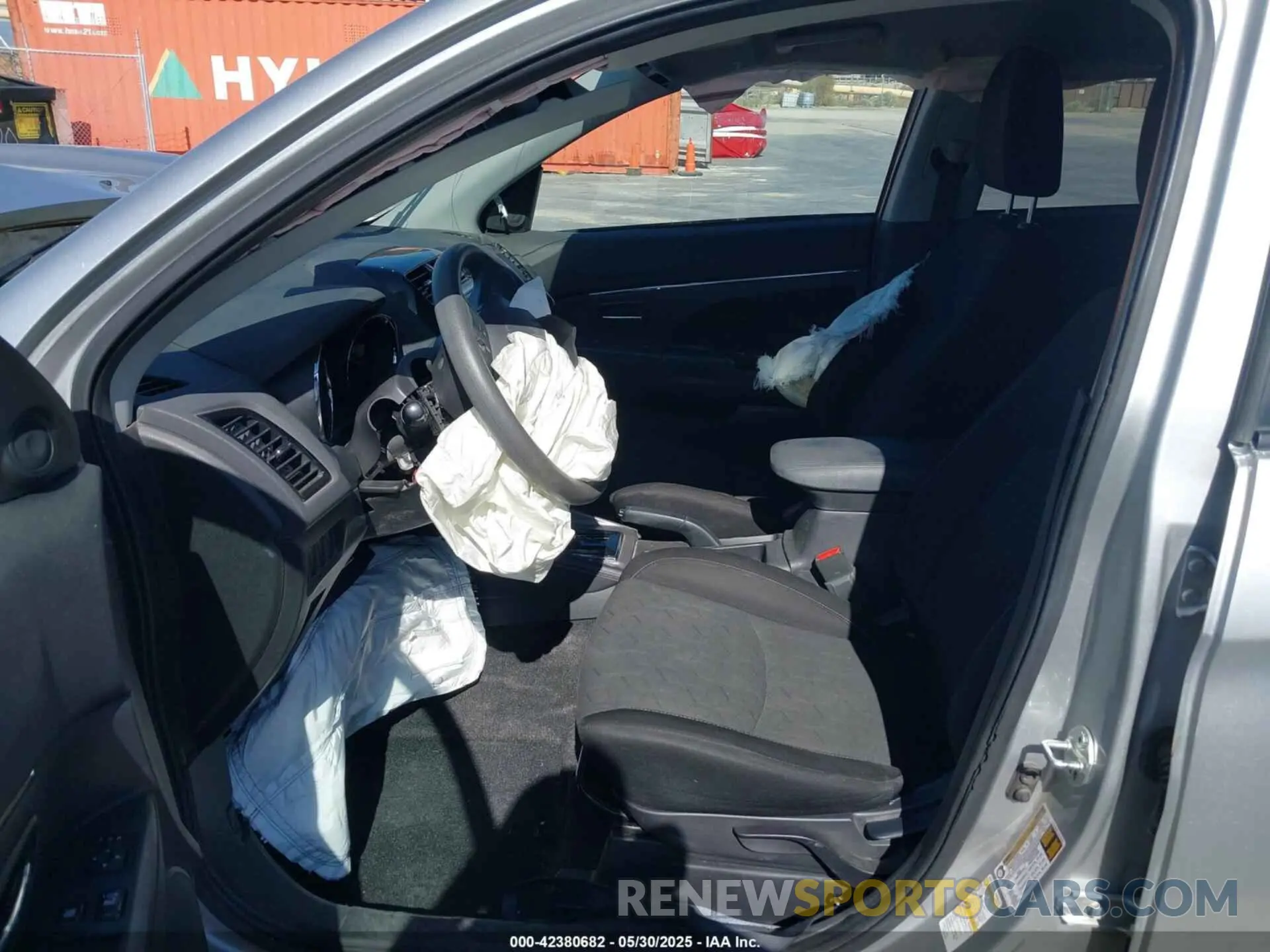 5 Photograph of a damaged car JA4AP3AU6LU010350 MITSUBISHI OUTLANDER SPORT 2020