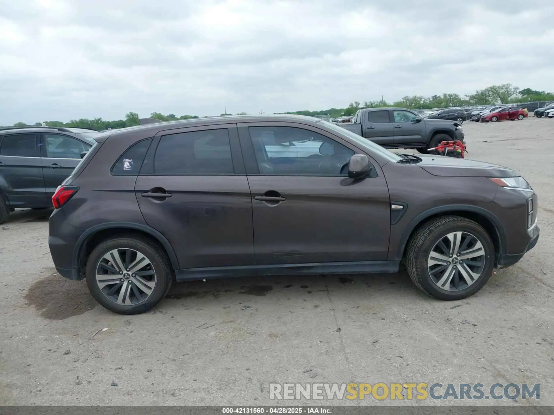 13 Photograph of a damaged car JA4AP3AU6LU015905 MITSUBISHI OUTLANDER SPORT 2020