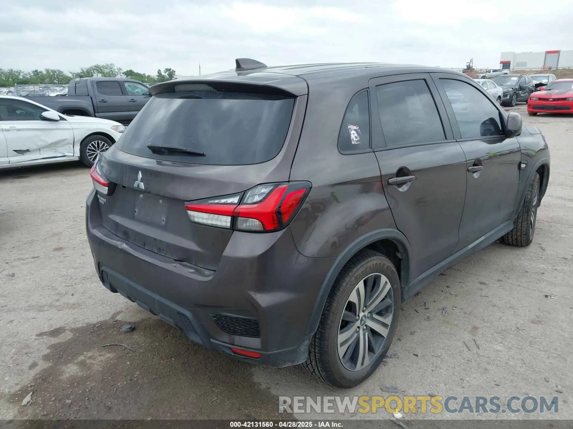 4 Photograph of a damaged car JA4AP3AU6LU015905 MITSUBISHI OUTLANDER SPORT 2020
