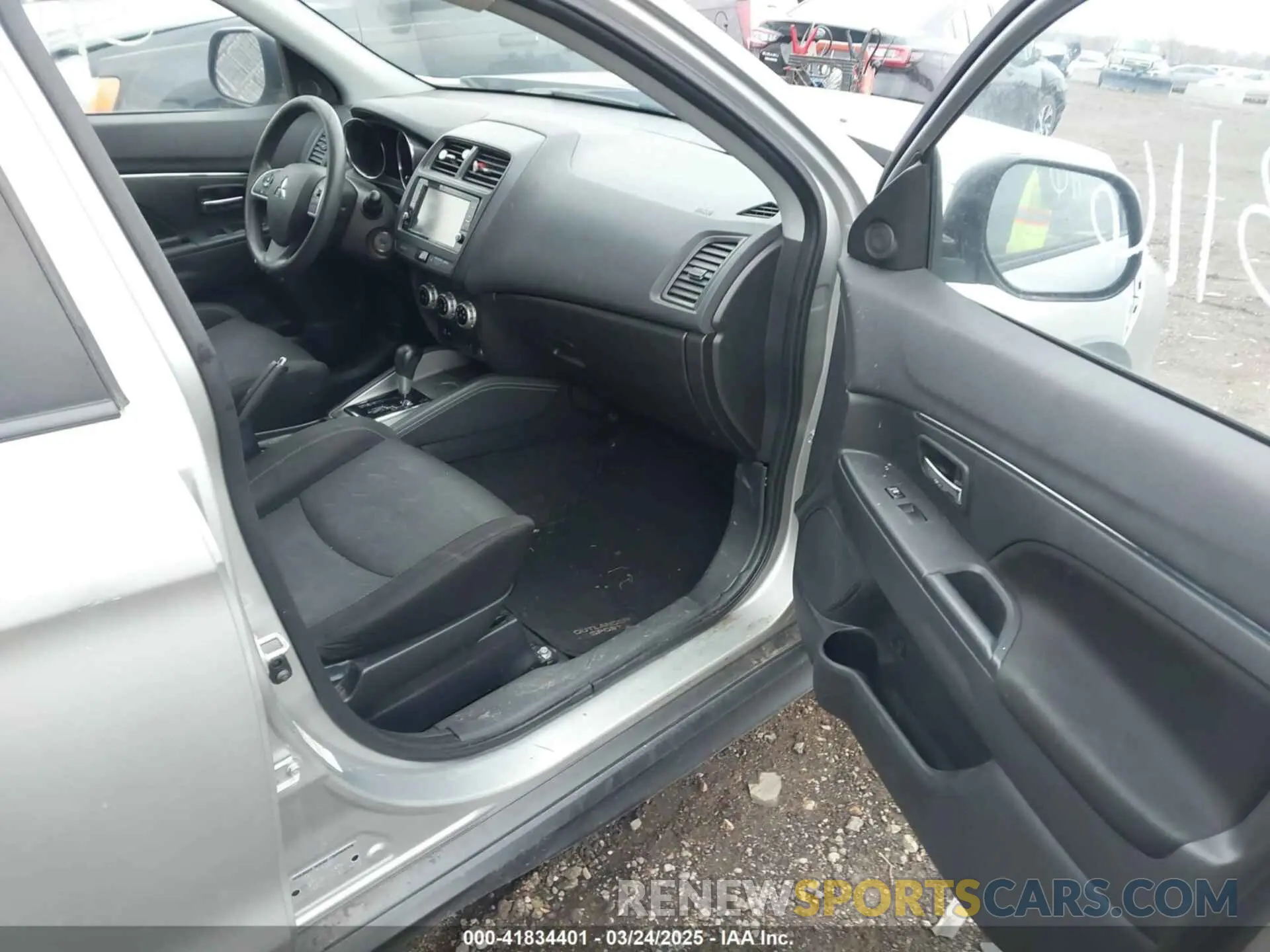 5 Photograph of a damaged car JA4AP3AU6LU017511 MITSUBISHI OUTLANDER SPORT 2020