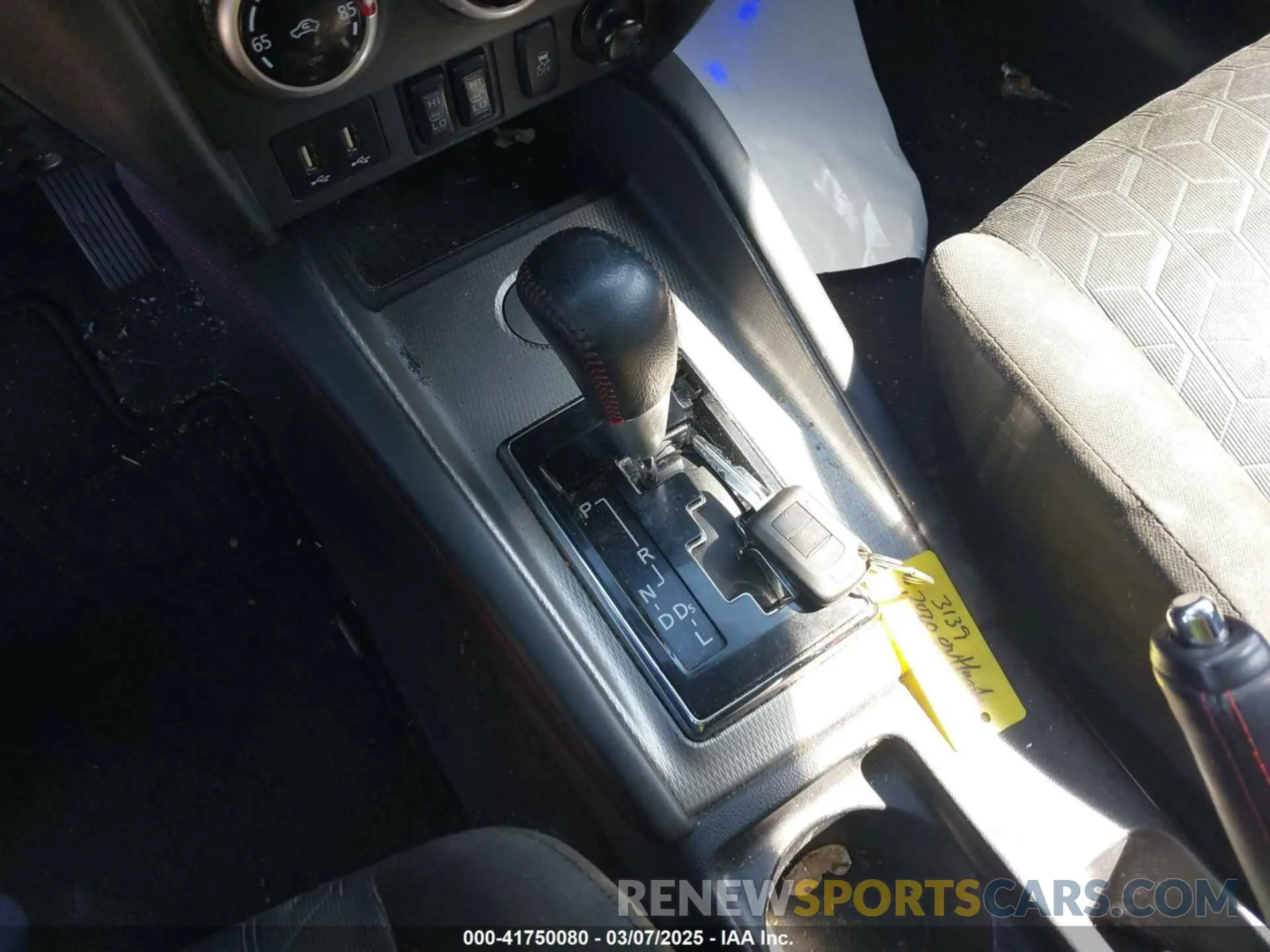 11 Photograph of a damaged car JA4AP3AU6LU025110 MITSUBISHI OUTLANDER SPORT 2020