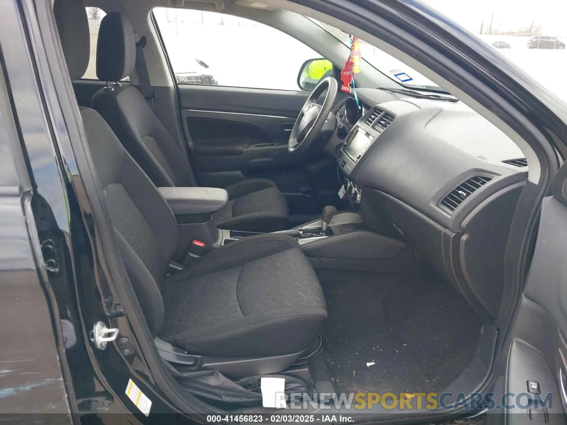 5 Photograph of a damaged car JA4AP3AU7LU006002 MITSUBISHI OUTLANDER SPORT 2020