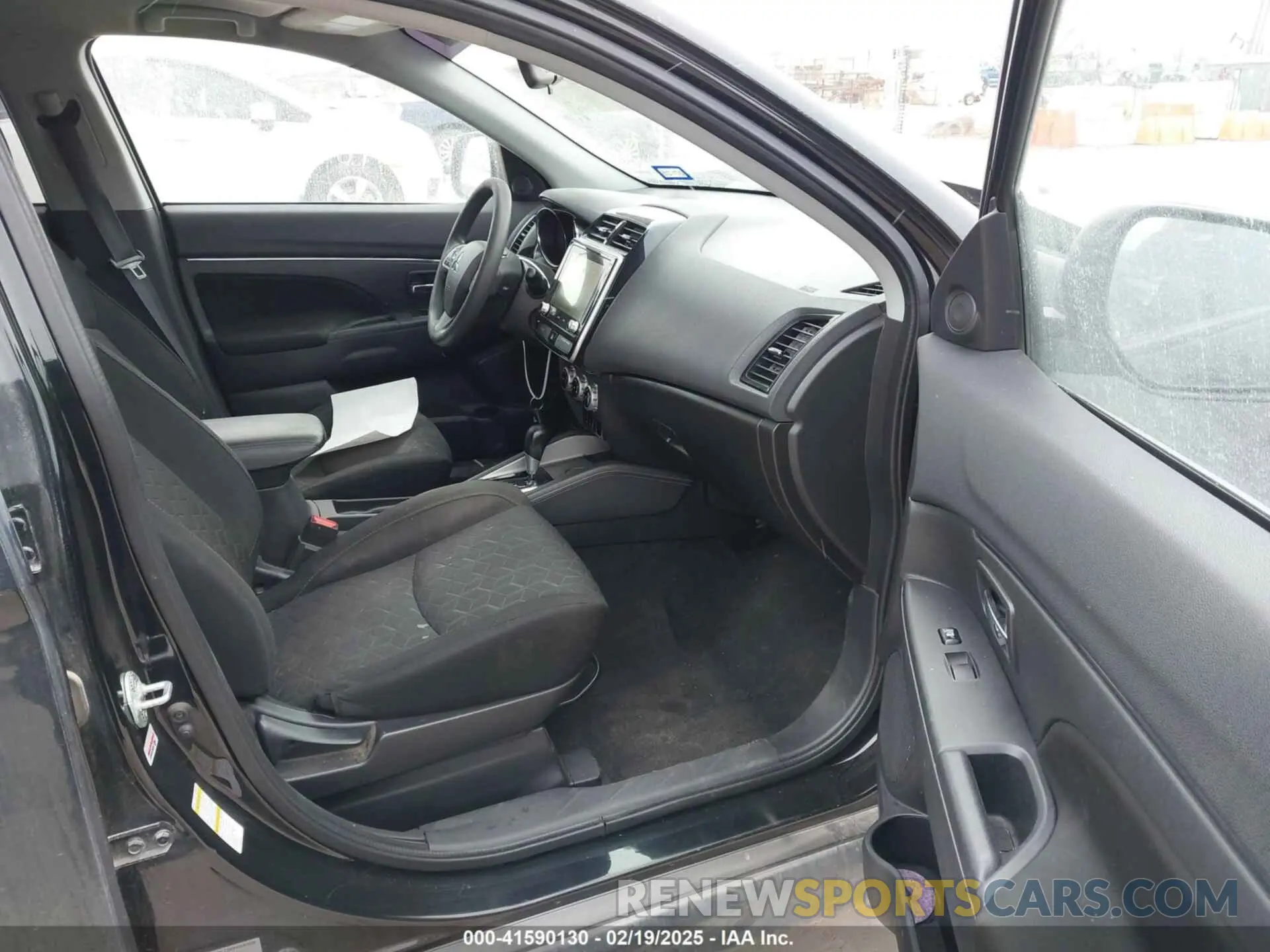 5 Photograph of a damaged car JA4AP3AU8LU021527 MITSUBISHI OUTLANDER SPORT 2020