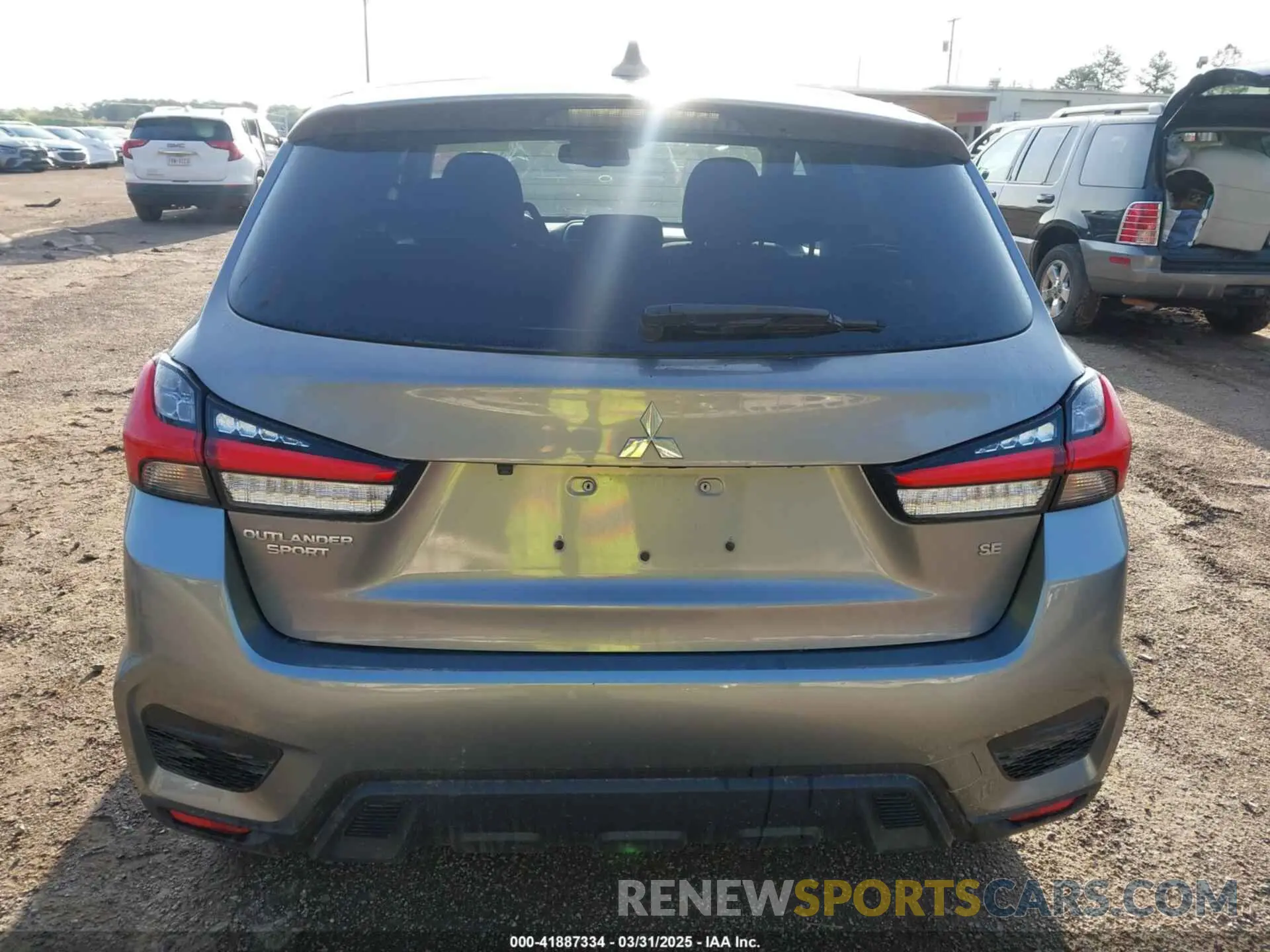 17 Photograph of a damaged car JA4AP4AU0LU026548 MITSUBISHI OUTLANDER SPORT 2020