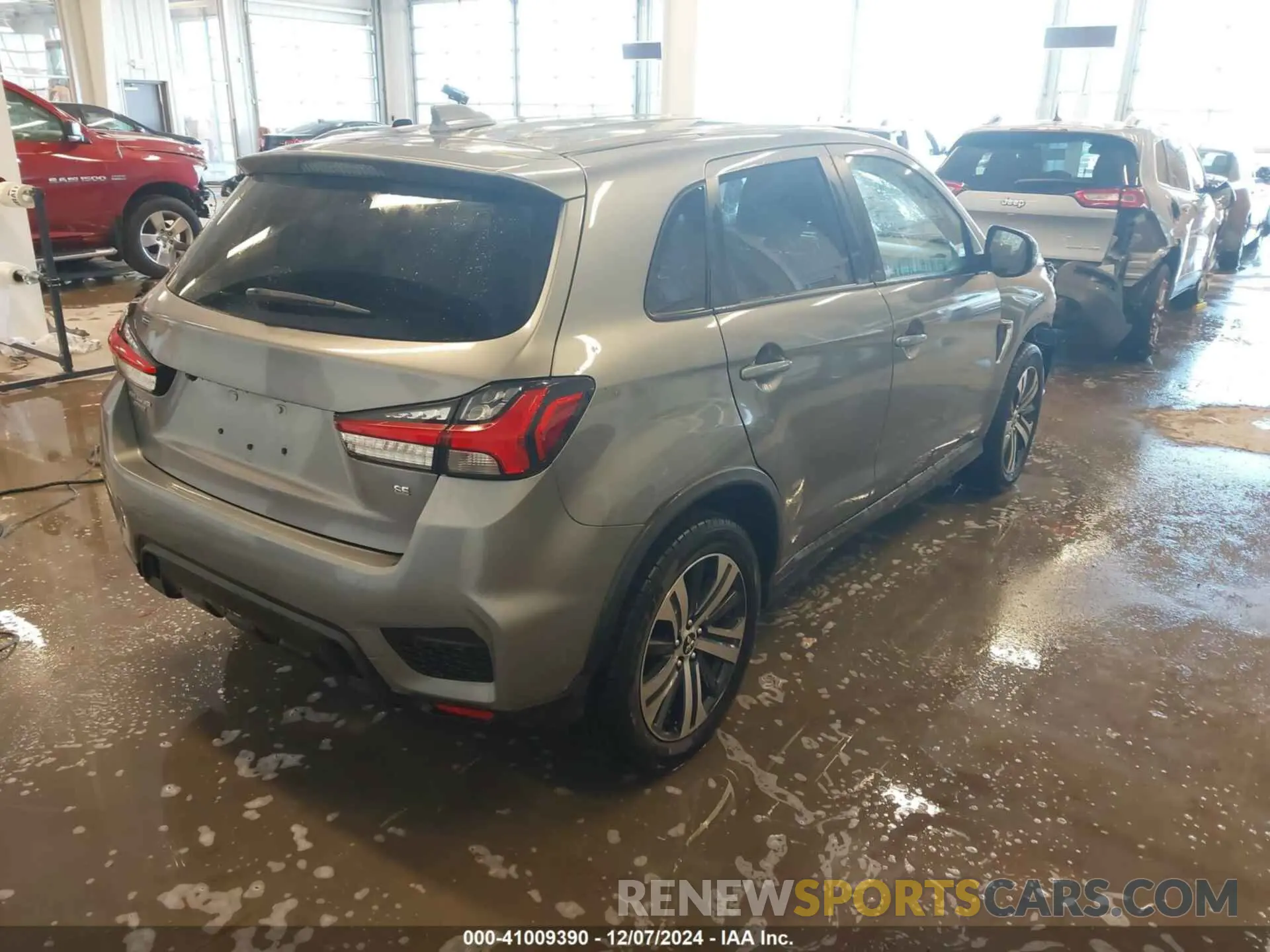 4 Photograph of a damaged car JA4AP4AU1LU016644 MITSUBISHI OUTLANDER SPORT 2020