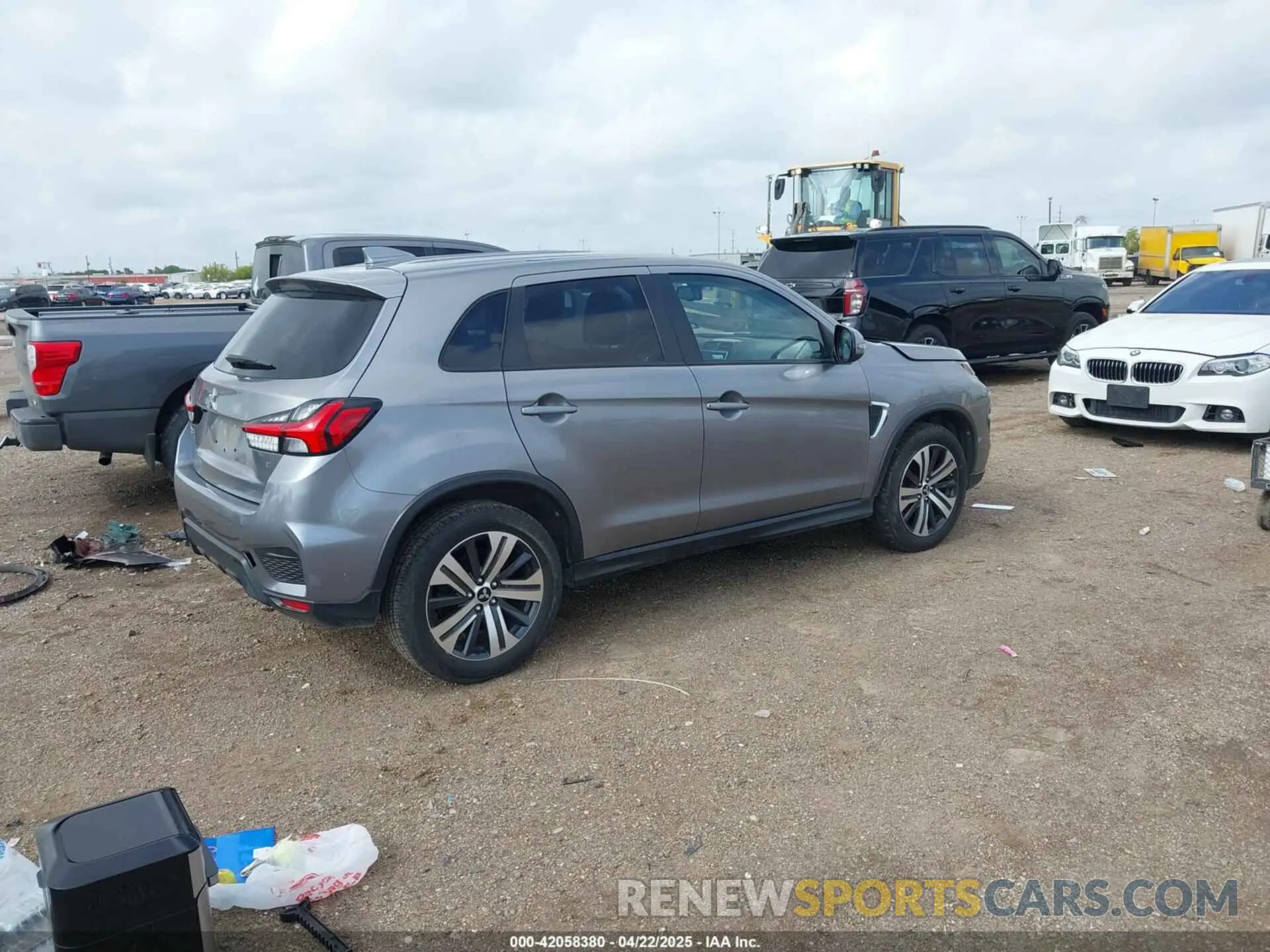 4 Photograph of a damaged car JA4AP4AU1LU028504 MITSUBISHI OUTLANDER SPORT 2020