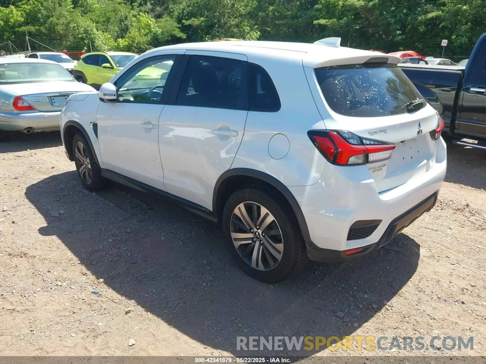 3 Photograph of a damaged car JA4AP4AU5LU008790 MITSUBISHI OUTLANDER SPORT 2020