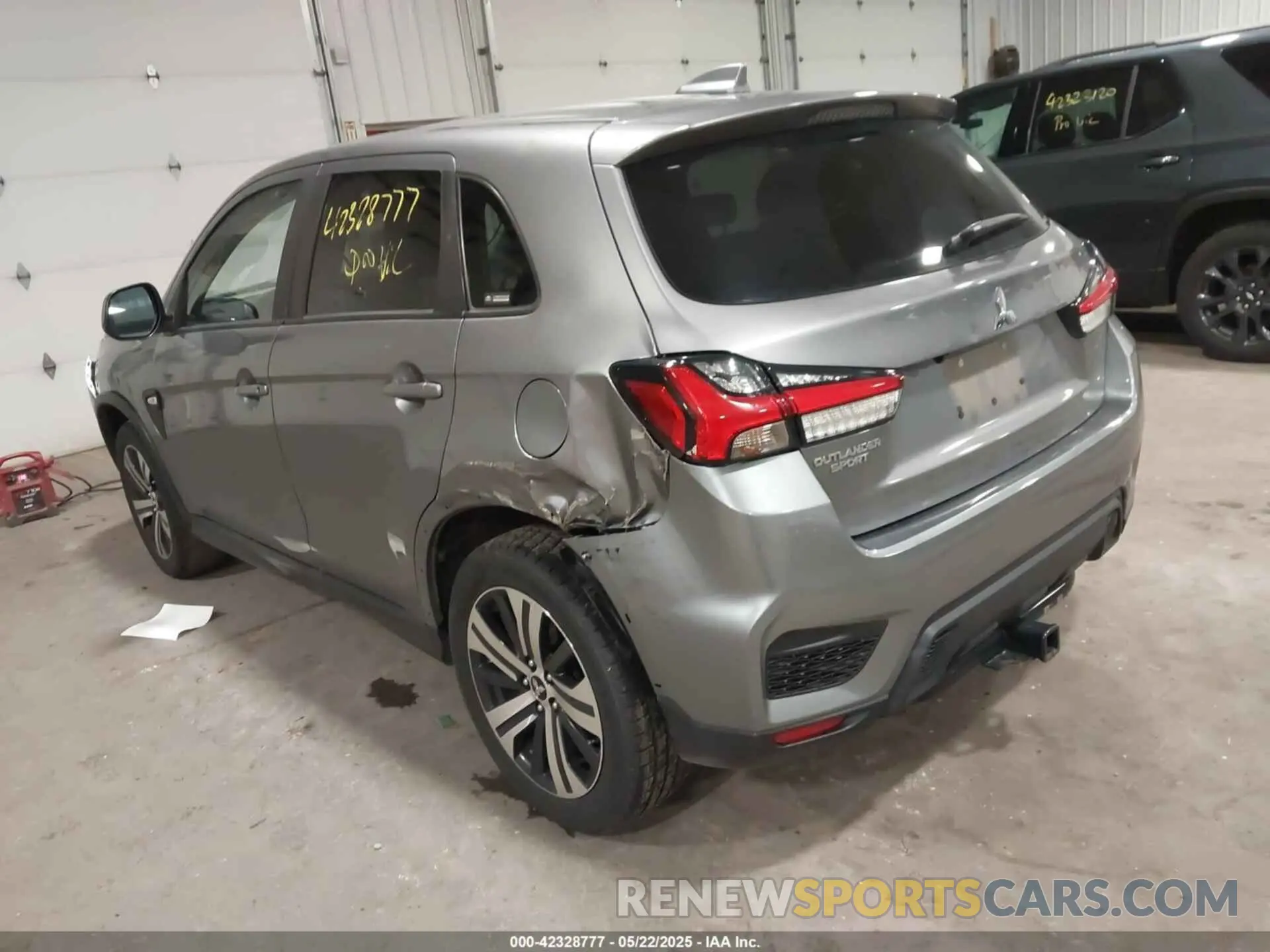 3 Photograph of a damaged car JA4AR3AU2LU016320 MITSUBISHI OUTLANDER SPORT 2020