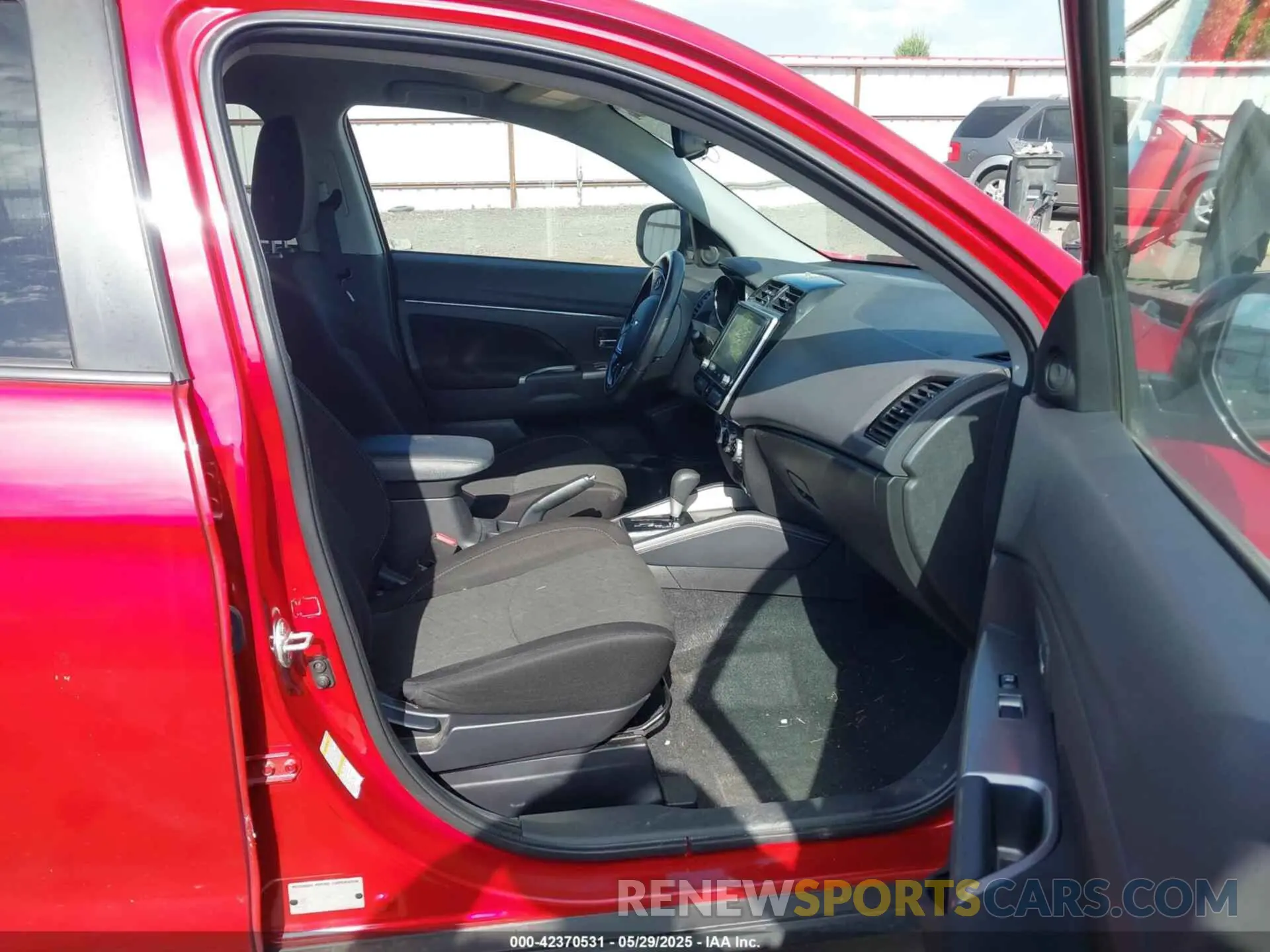 5 Photograph of a damaged car JA4AR3AU2LU019279 MITSUBISHI OUTLANDER SPORT 2020