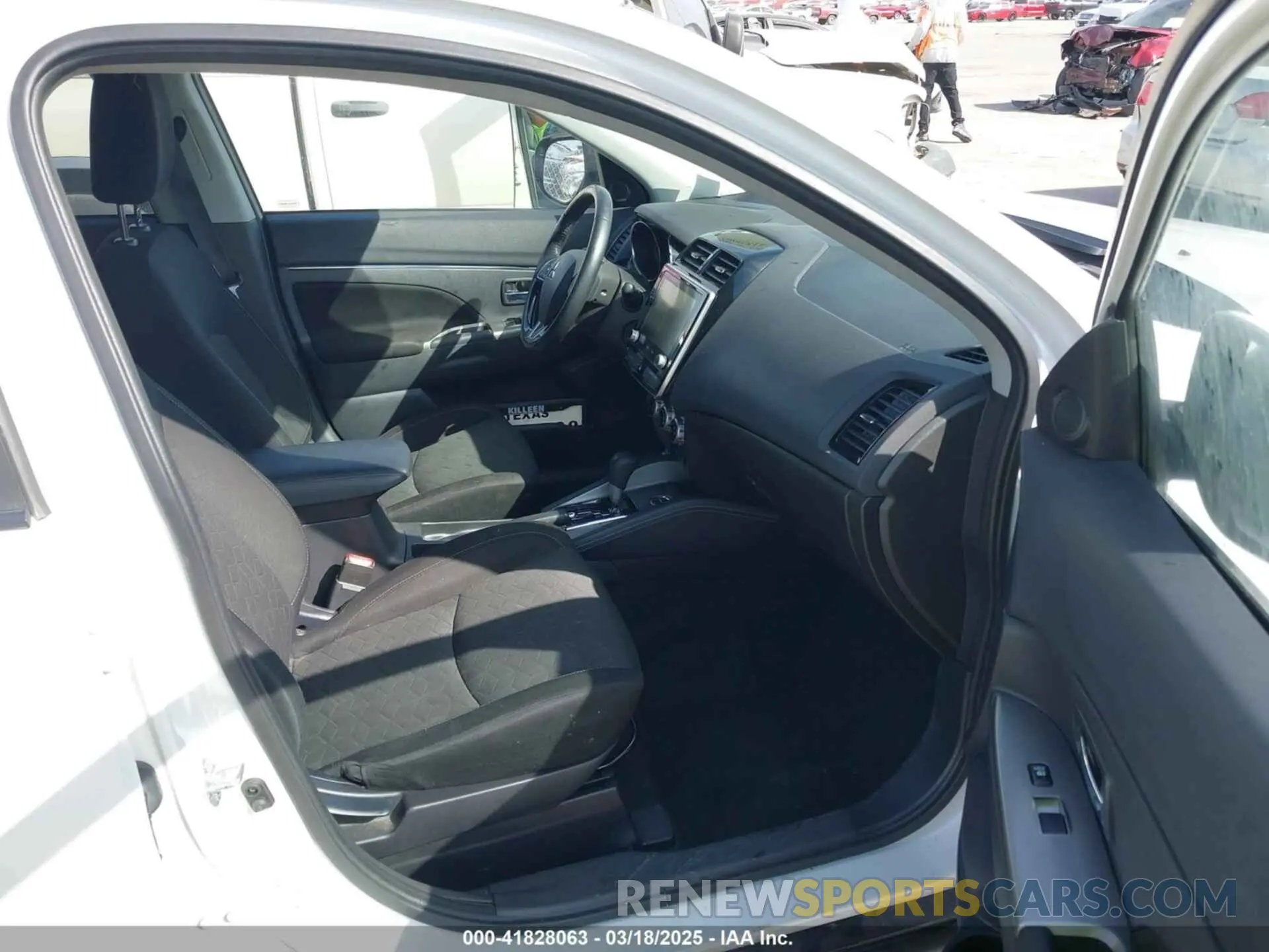 5 Photograph of a damaged car JA4AR3AU5LU010429 MITSUBISHI OUTLANDER SPORT 2020