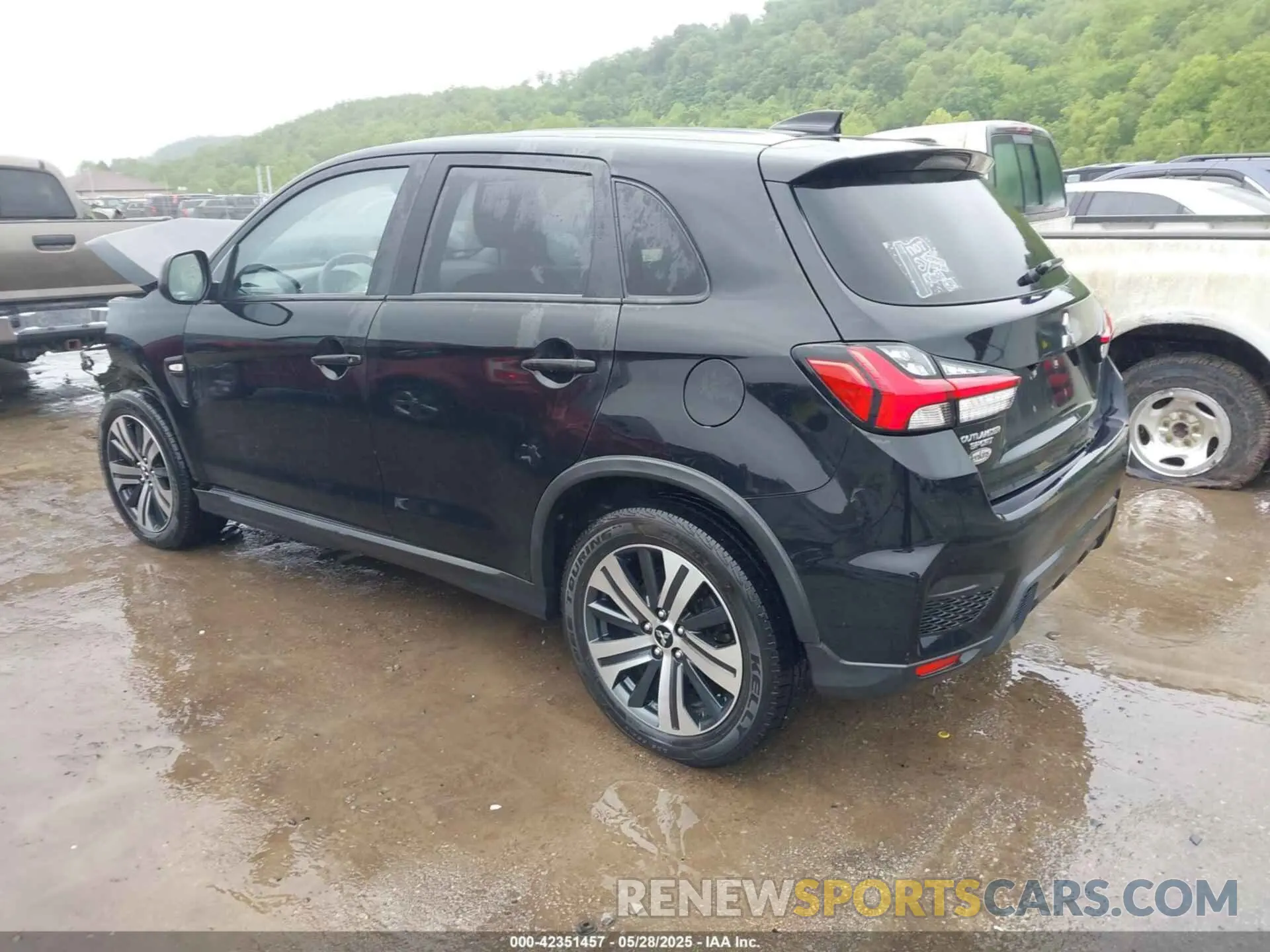 3 Photograph of a damaged car JA4AR3AU6LU026669 MITSUBISHI OUTLANDER SPORT 2020