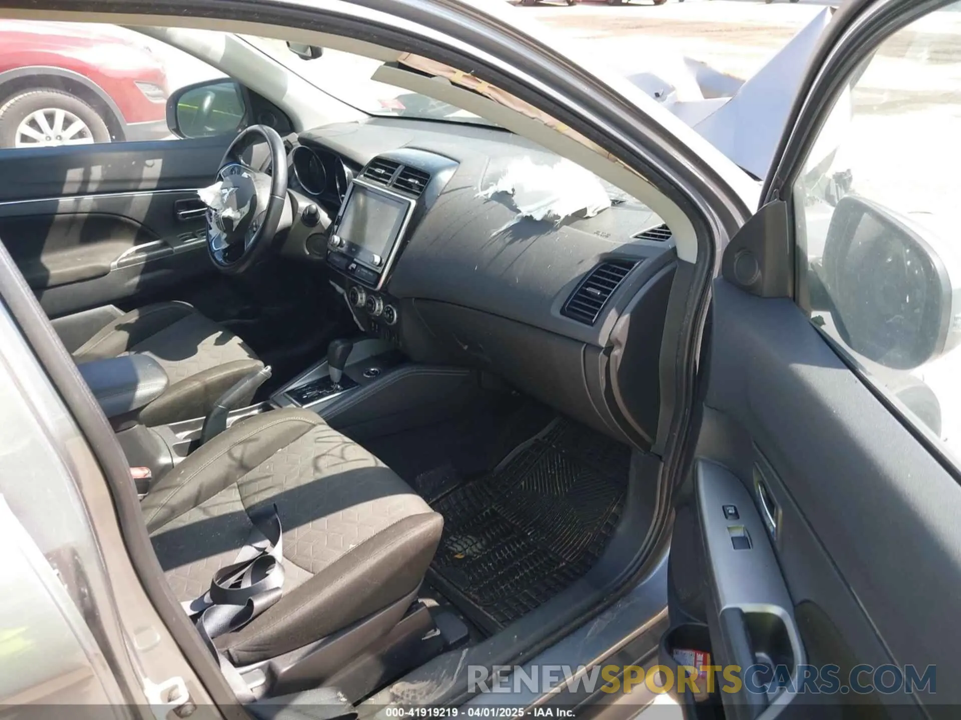 5 Photograph of a damaged car JA4AR3AU8LU018105 MITSUBISHI OUTLANDER SPORT 2020