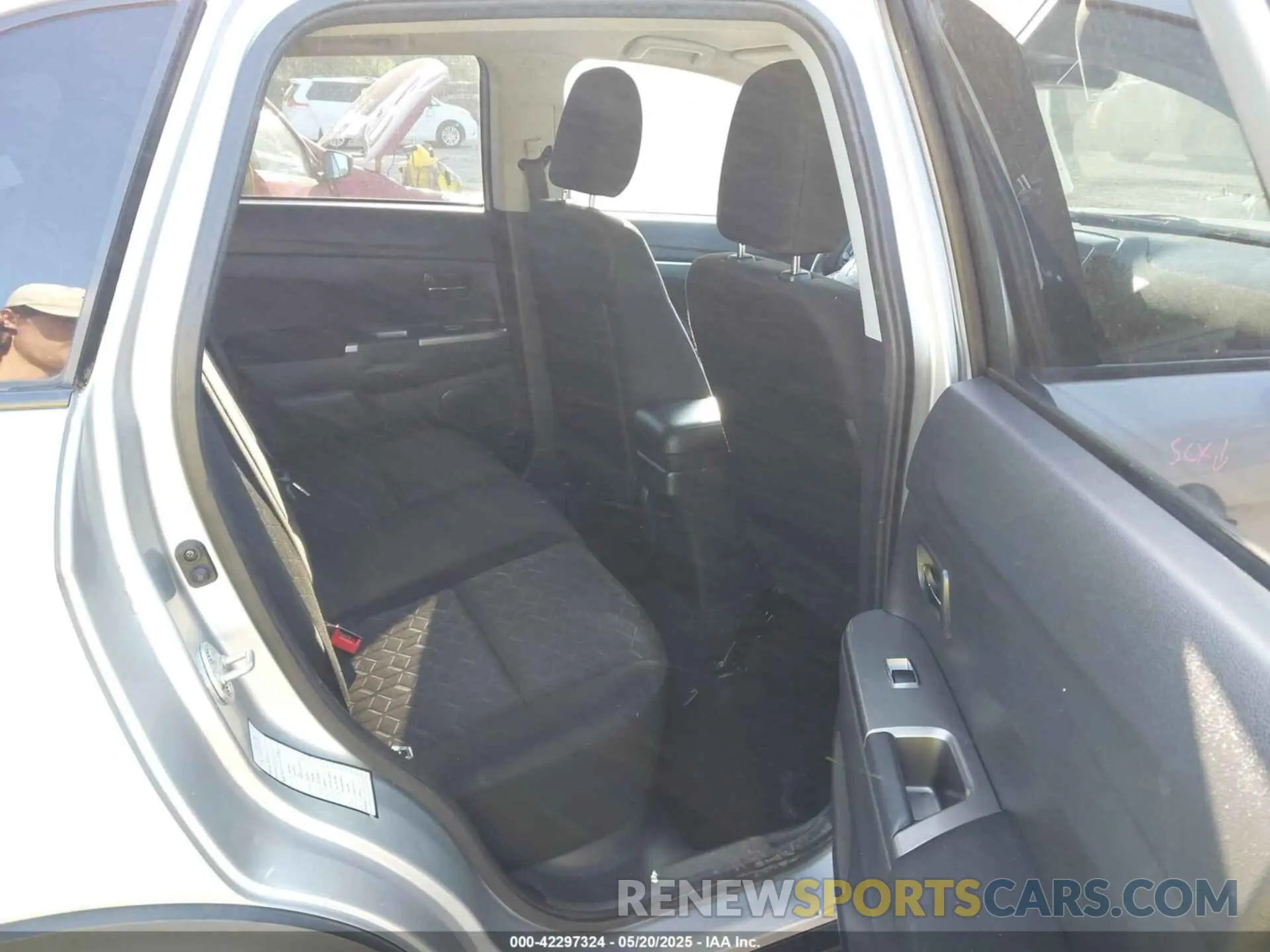 8 Photograph of a damaged car JA4AR3AU8LU018766 MITSUBISHI OUTLANDER SPORT 2020