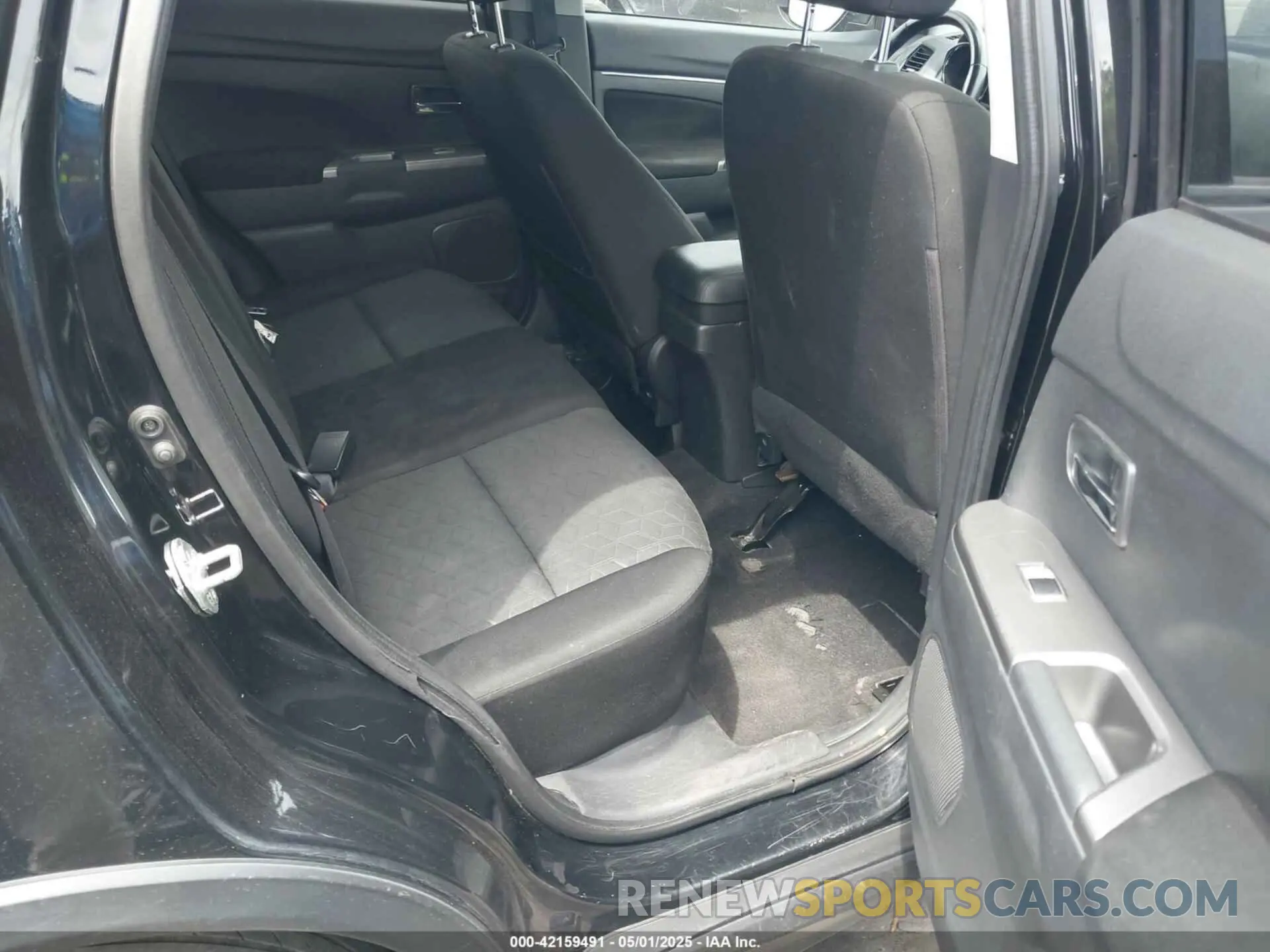 8 Photograph of a damaged car JA4AR3AU9LU008800 MITSUBISHI OUTLANDER SPORT 2020