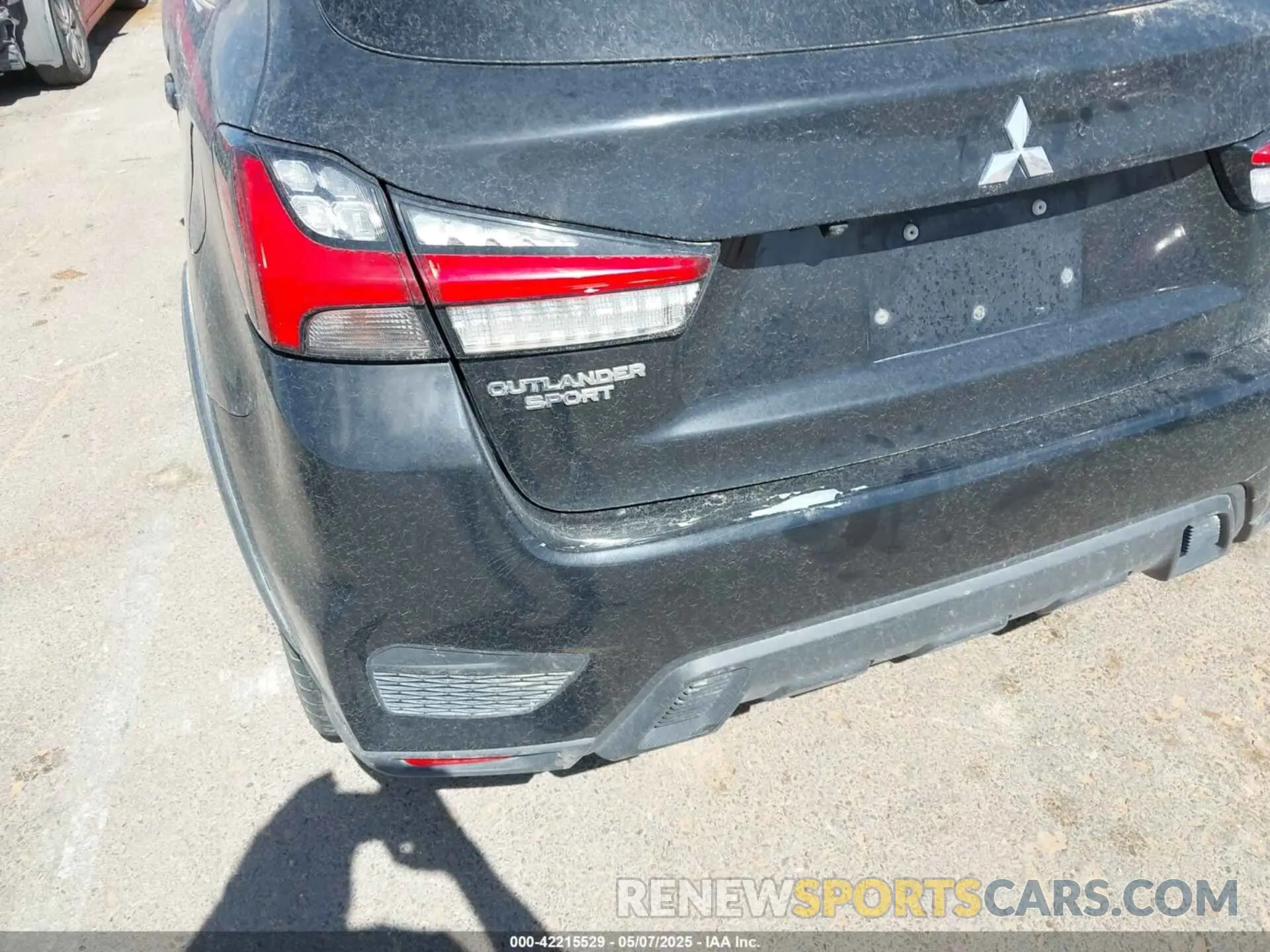 6 Photograph of a damaged car JA4AR3AU9LU021336 MITSUBISHI OUTLANDER SPORT 2020