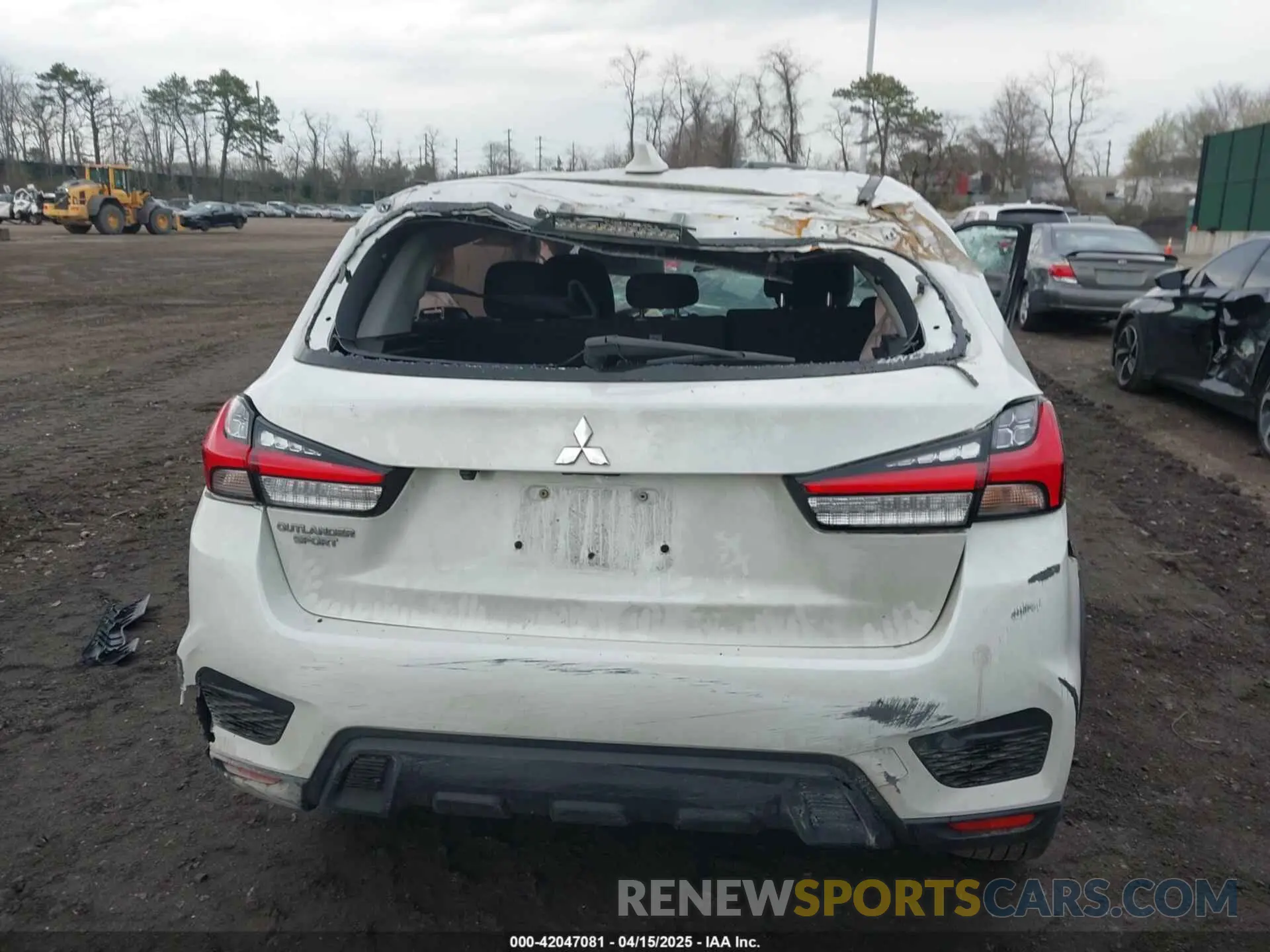 17 Photograph of a damaged car JA4AR3AUXLU027372 MITSUBISHI OUTLANDER SPORT 2020