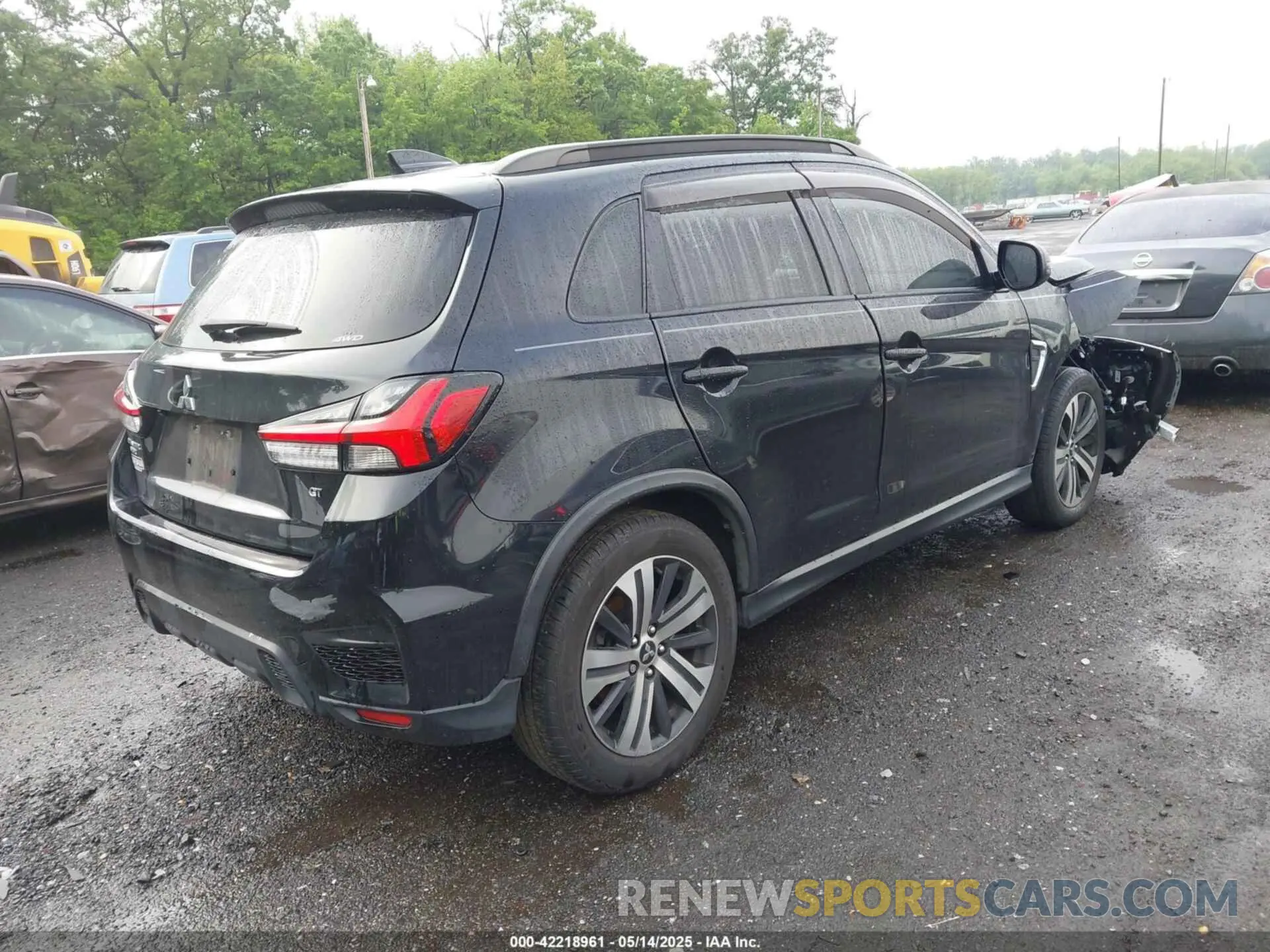 4 Photograph of a damaged car JA4AR4AW4LU002443 MITSUBISHI OUTLANDER SPORT 2020