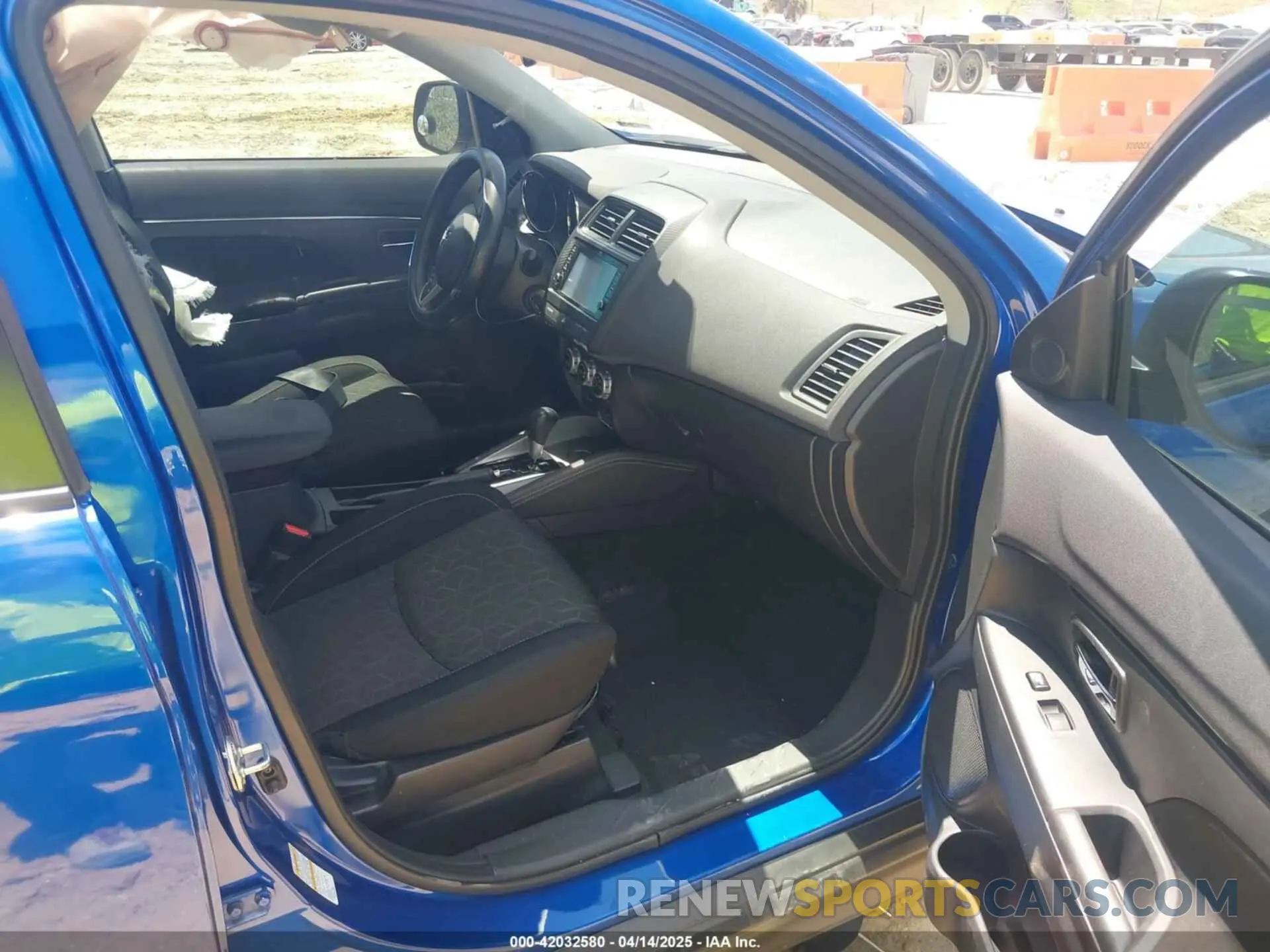 5 Photograph of a damaged car JA4APUAU8MU022233 MITSUBISHI OUTLANDER SPORT 2021