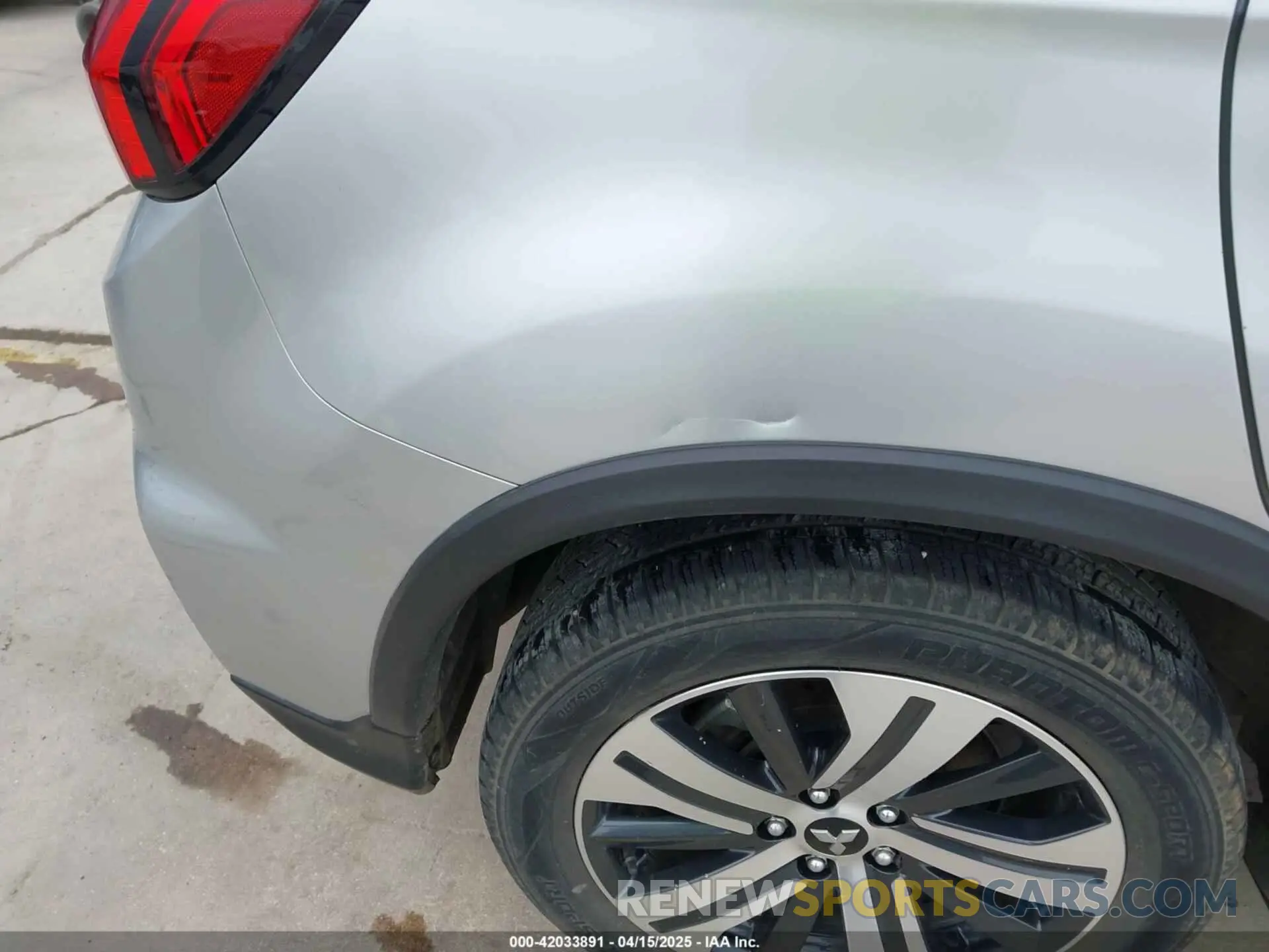 18 Photograph of a damaged car JA4APVAU7MU015876 MITSUBISHI OUTLANDER SPORT 2021