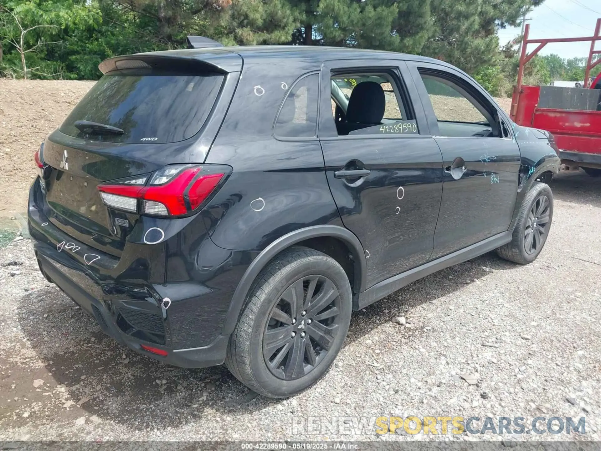 4 Photograph of a damaged car JA4ARUAU0MU009437 MITSUBISHI OUTLANDER SPORT 2021