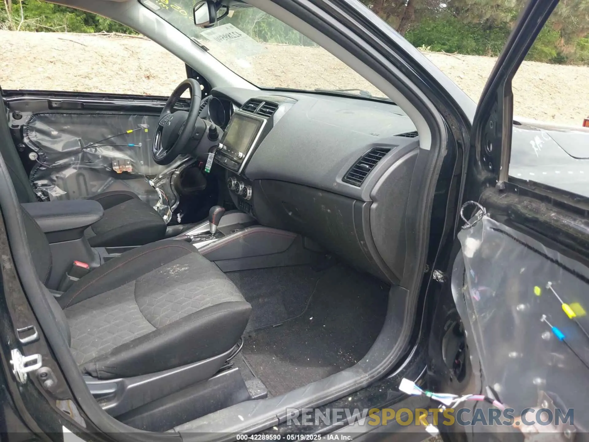 5 Photograph of a damaged car JA4ARUAU0MU009437 MITSUBISHI OUTLANDER SPORT 2021