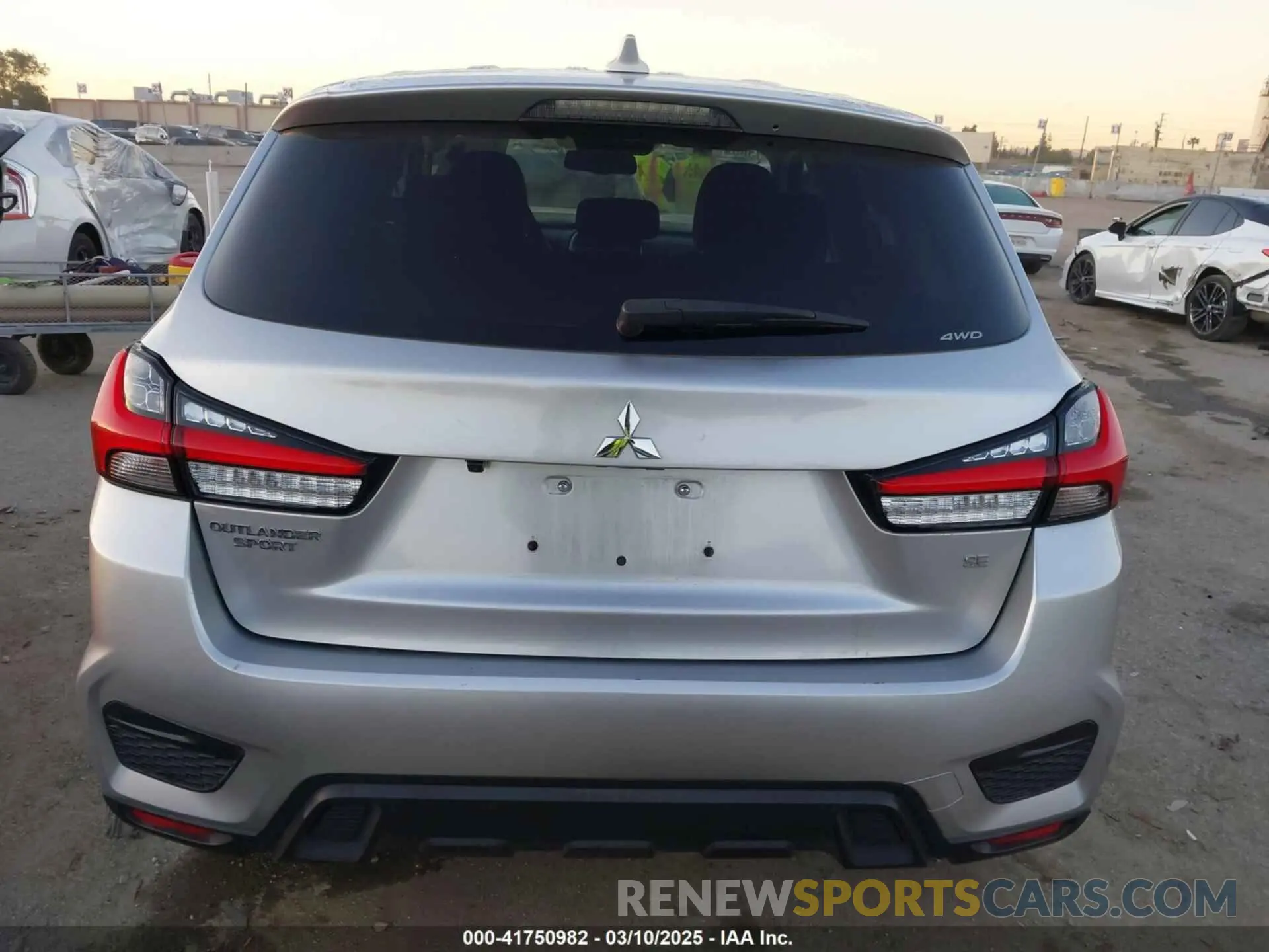 17 Photograph of a damaged car JA4ARUAU0MU032636 MITSUBISHI OUTLANDER SPORT 2021