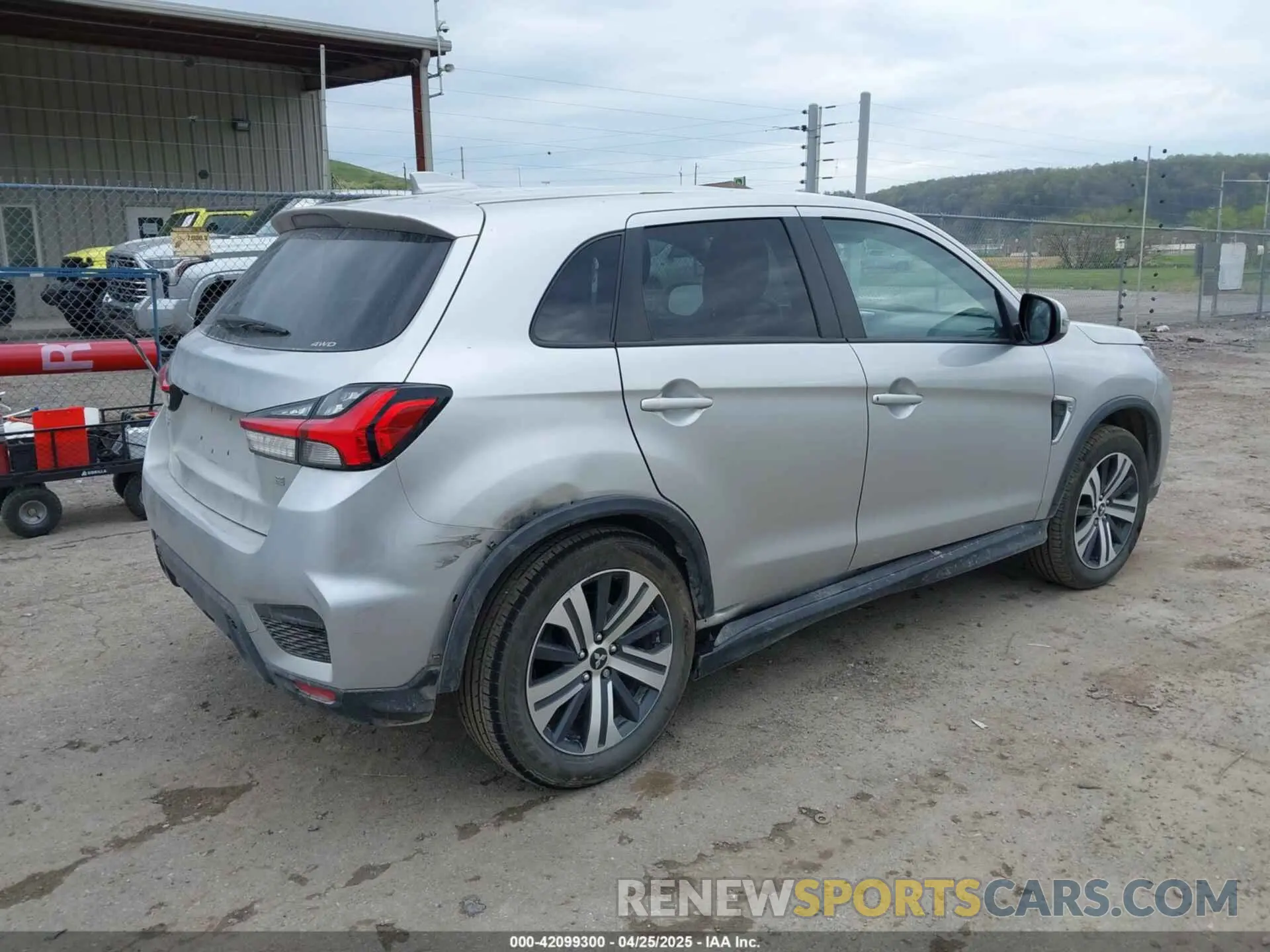 4 Photograph of a damaged car JA4ARUAU1MU031303 MITSUBISHI OUTLANDER SPORT 2021