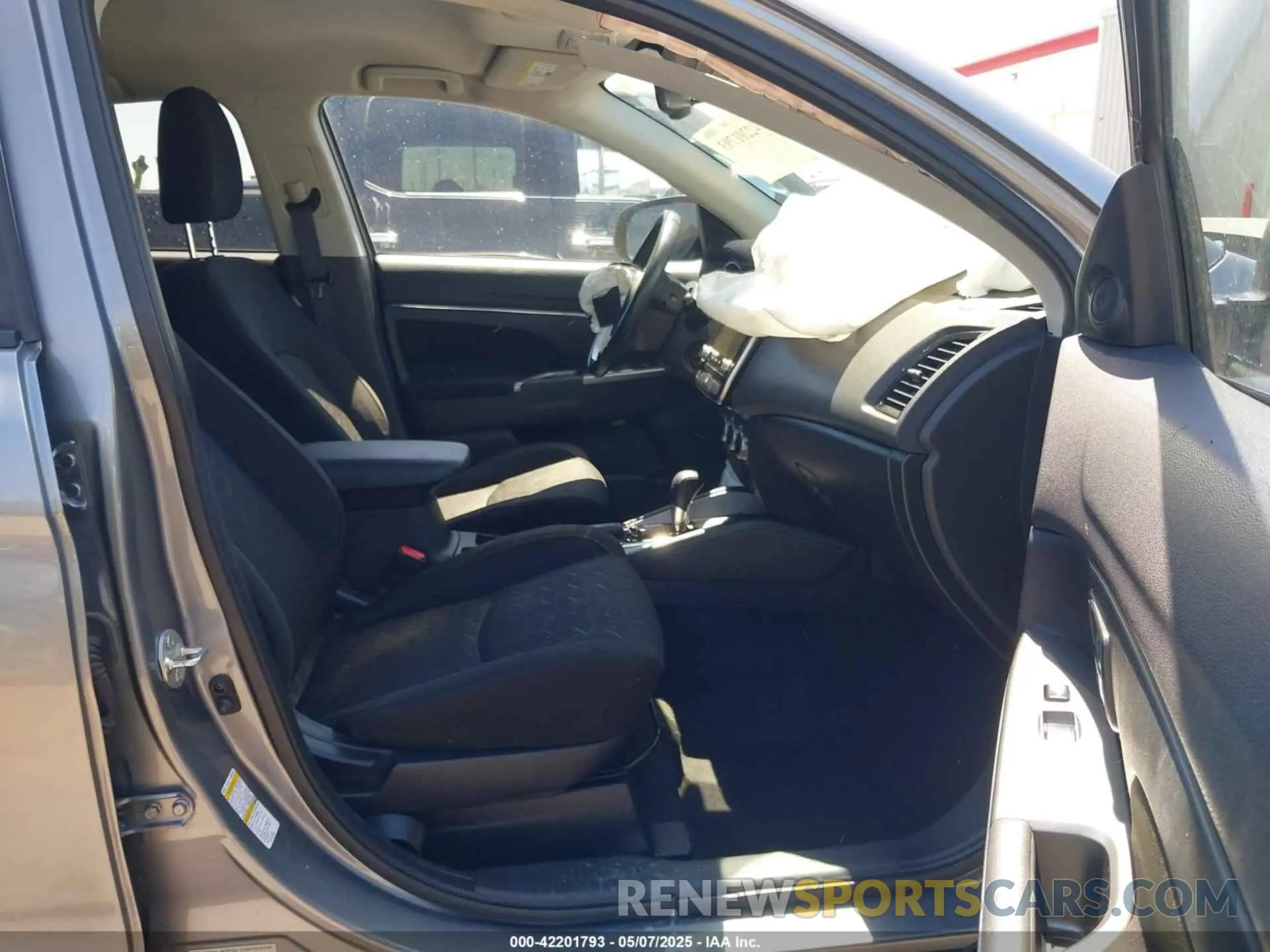 5 Photograph of a damaged car JA4ARUAU2MU013554 MITSUBISHI OUTLANDER SPORT 2021
