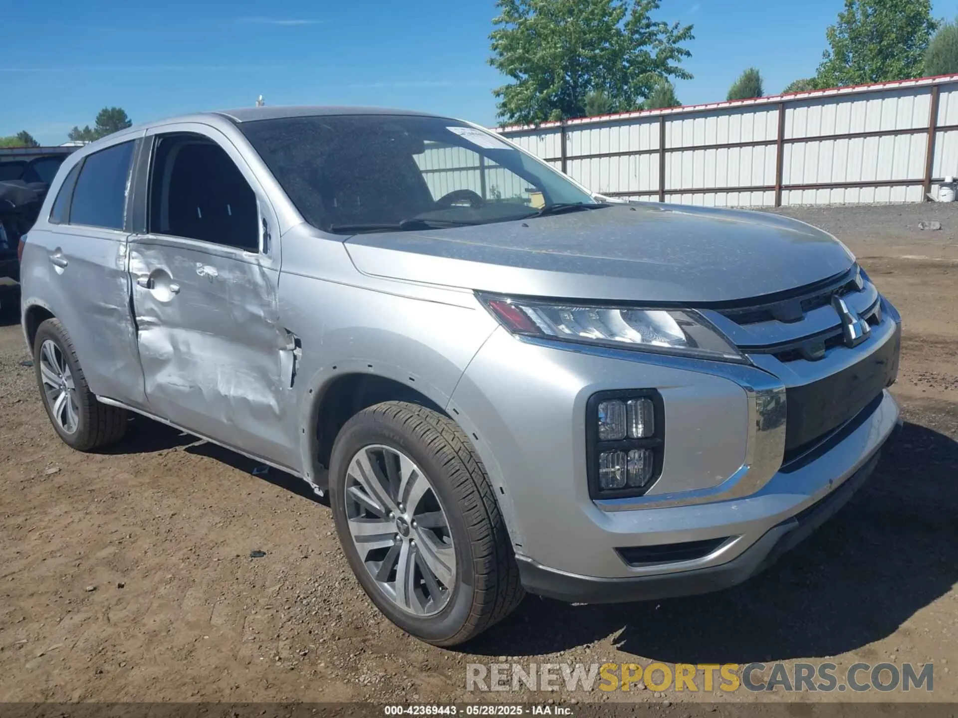 1 Photograph of a damaged car JA4ARUAU5MU014021 MITSUBISHI OUTLANDER SPORT 2021