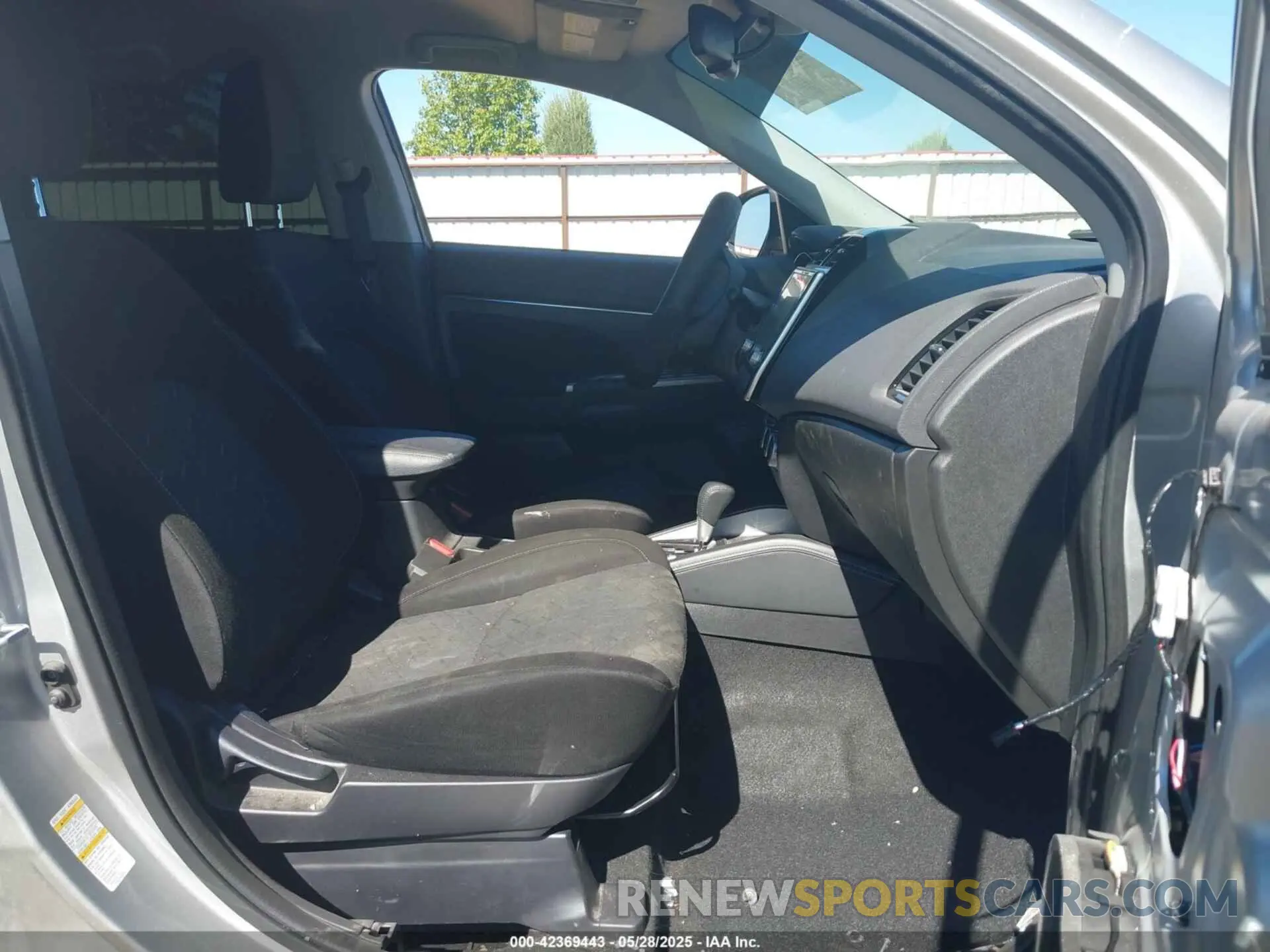 5 Photograph of a damaged car JA4ARUAU5MU014021 MITSUBISHI OUTLANDER SPORT 2021