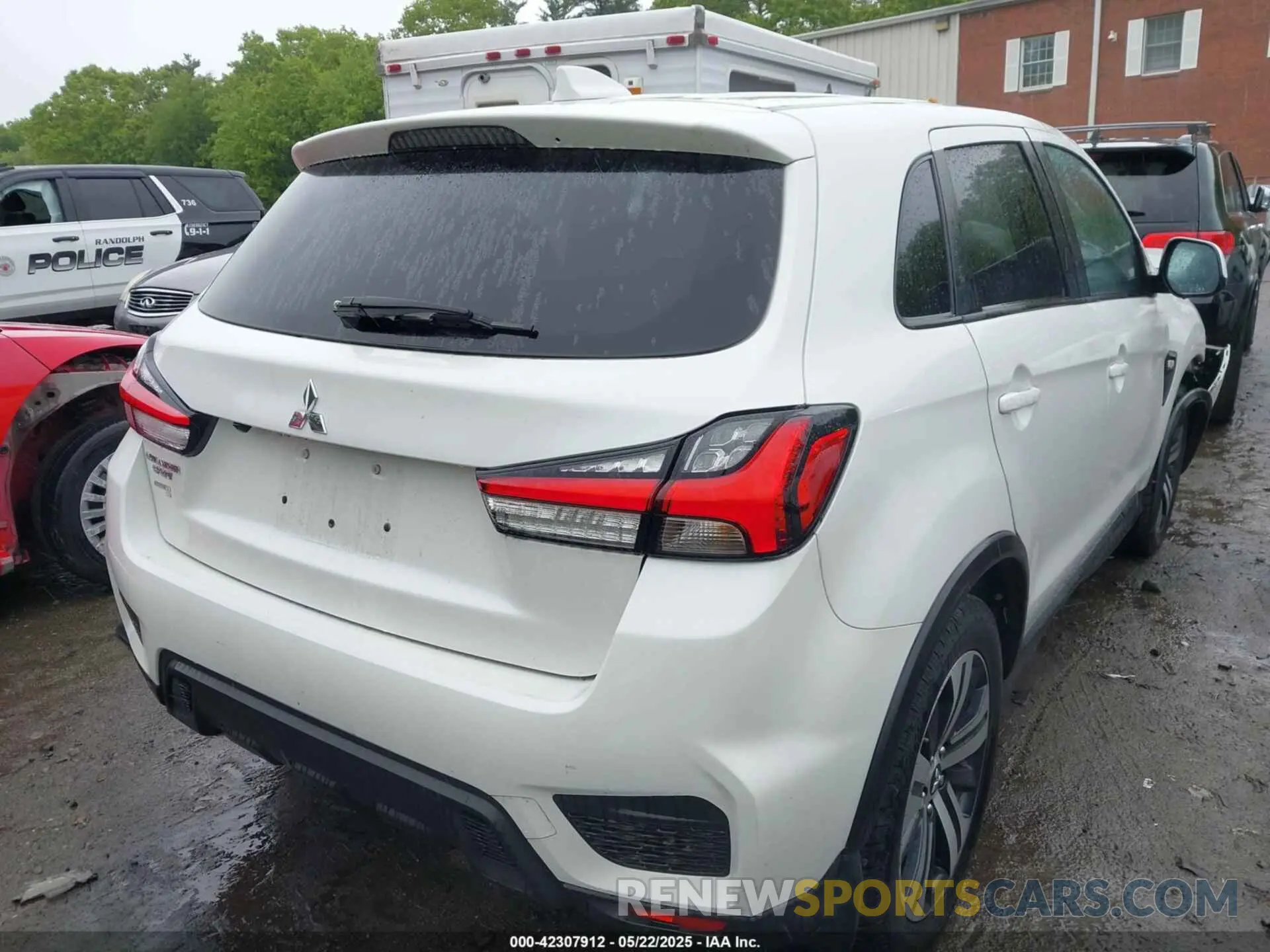 4 Photograph of a damaged car JA4ARUAU6MU001763 MITSUBISHI OUTLANDER SPORT 2021