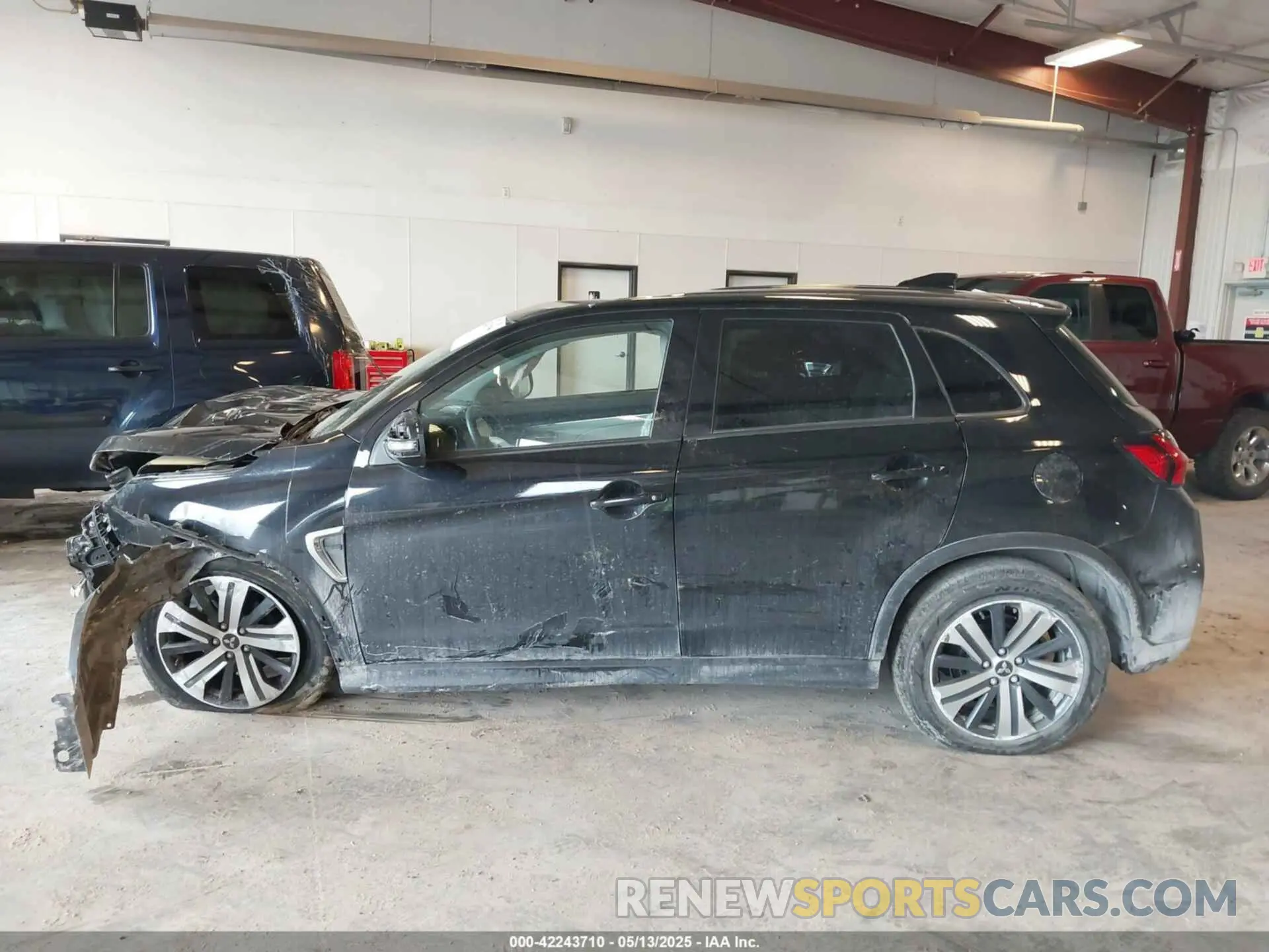 14 Photograph of a damaged car JA4ARUAU6MU011483 MITSUBISHI OUTLANDER SPORT 2021