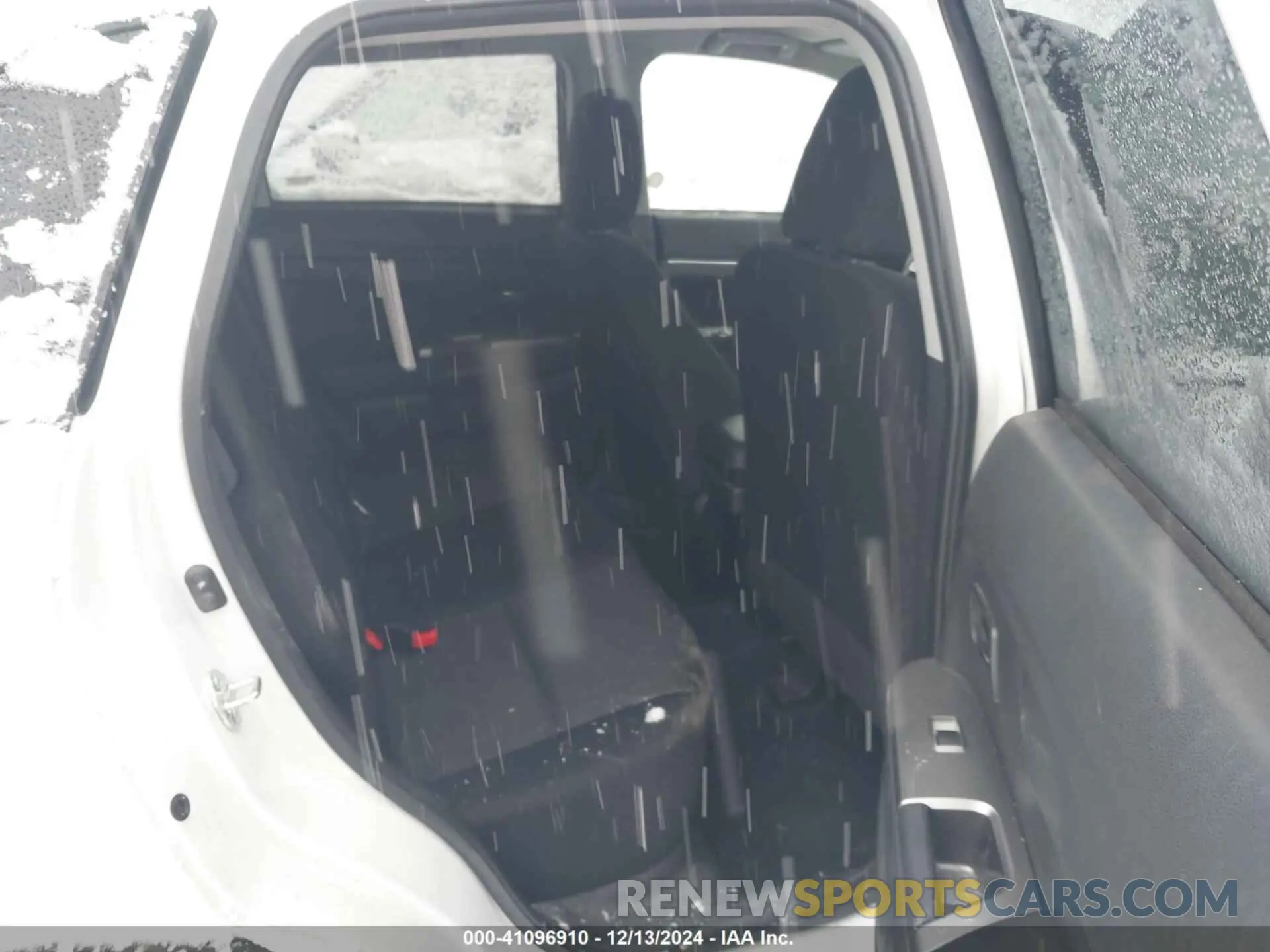 8 Photograph of a damaged car JA4ARUAU7MU015610 MITSUBISHI OUTLANDER SPORT 2021