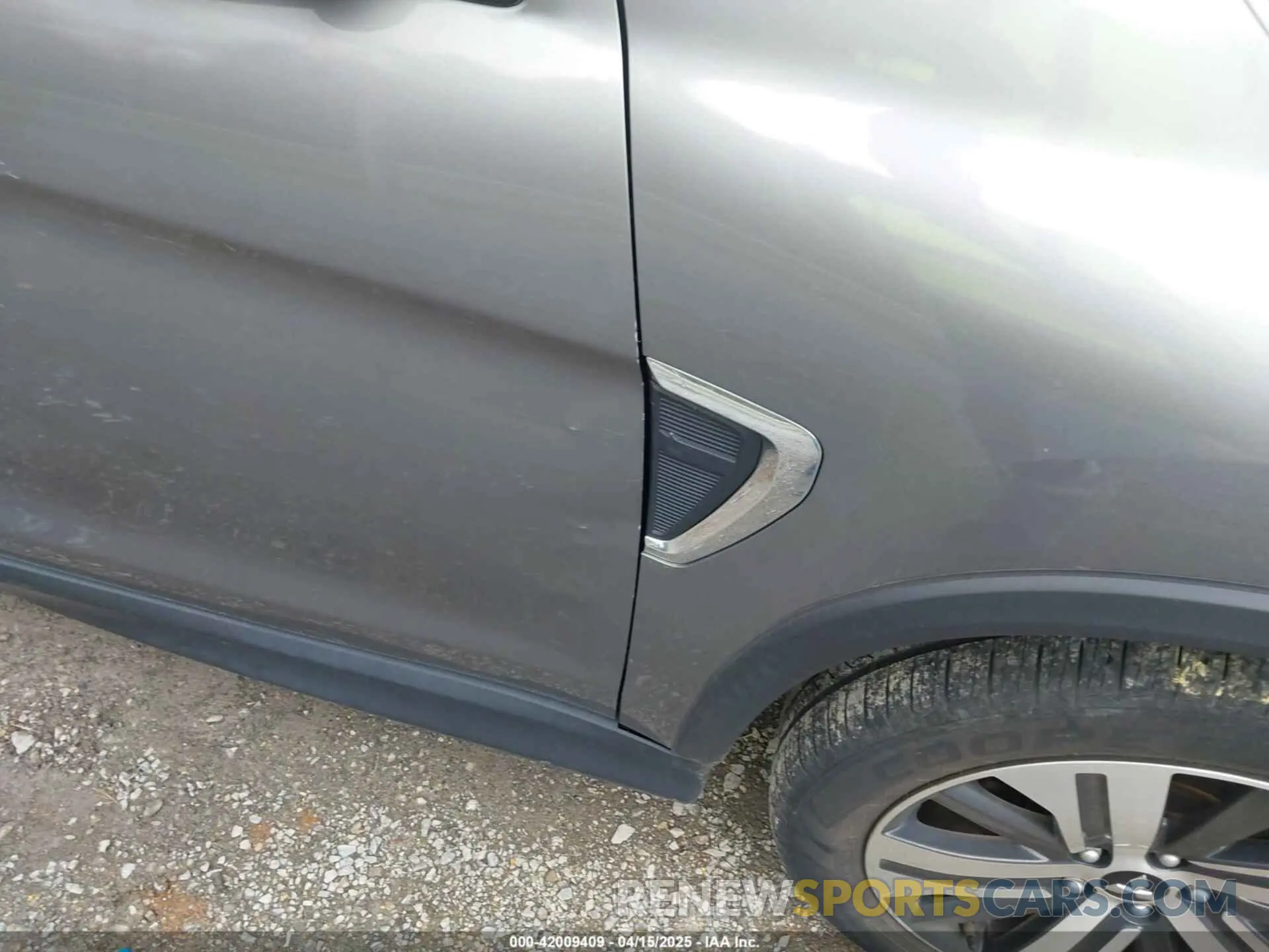 19 Photograph of a damaged car JA4ARUAU9MU018685 MITSUBISHI OUTLANDER SPORT 2021