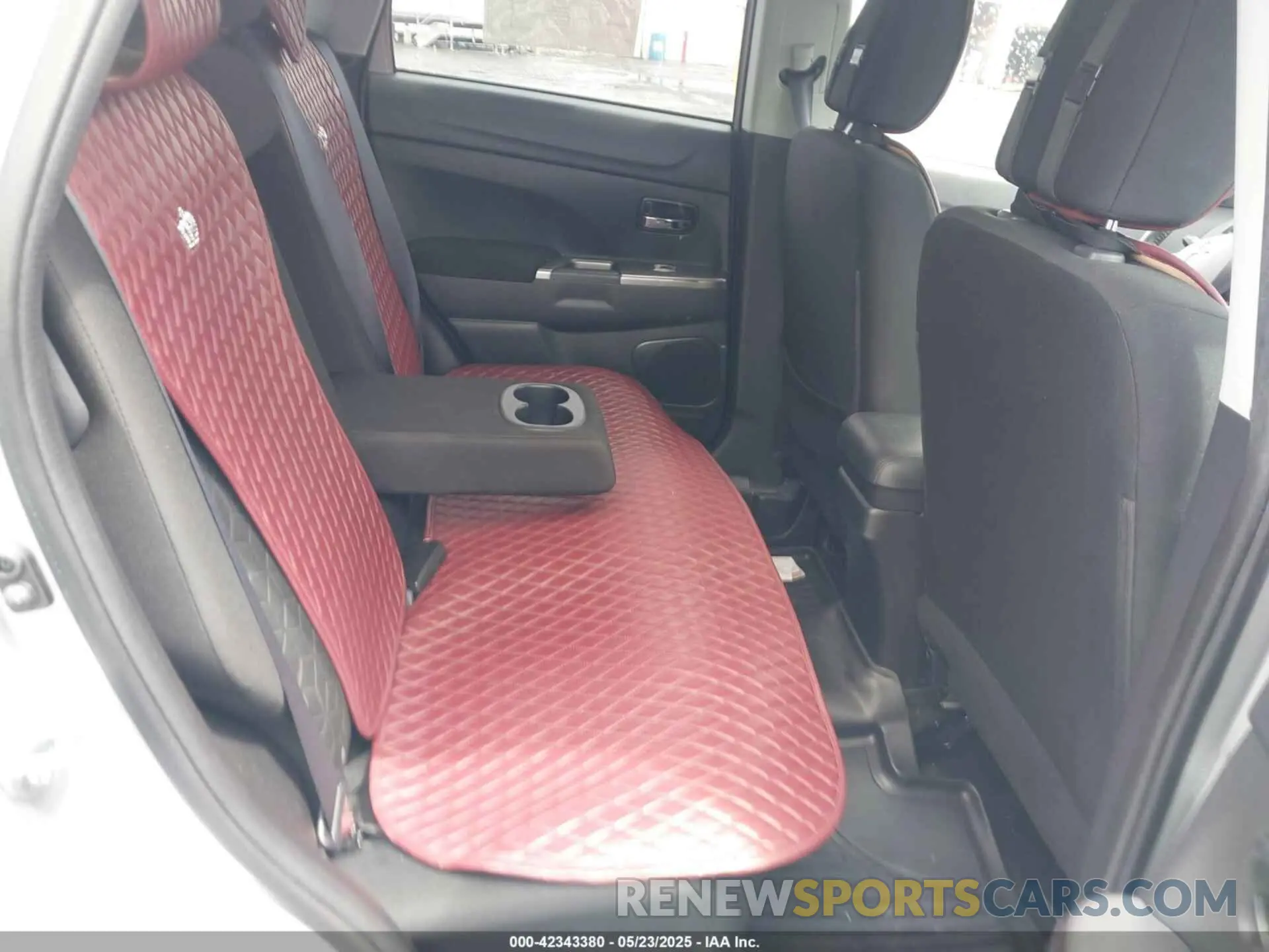 8 Photograph of a damaged car JA4ARUAUXMU019005 MITSUBISHI OUTLANDER SPORT 2021