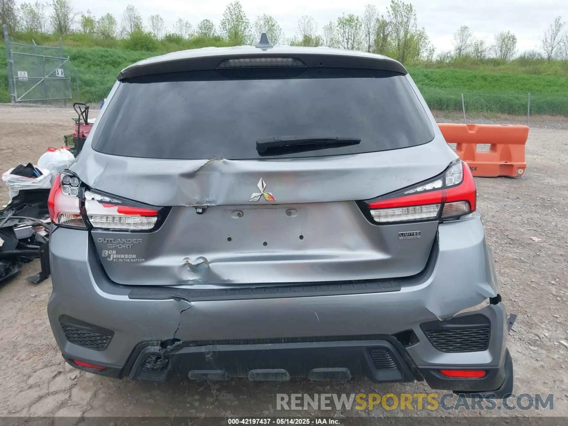 17 Photograph of a damaged car JA4APUAU2NU008118 MITSUBISHI OUTLANDER SPORT 2022