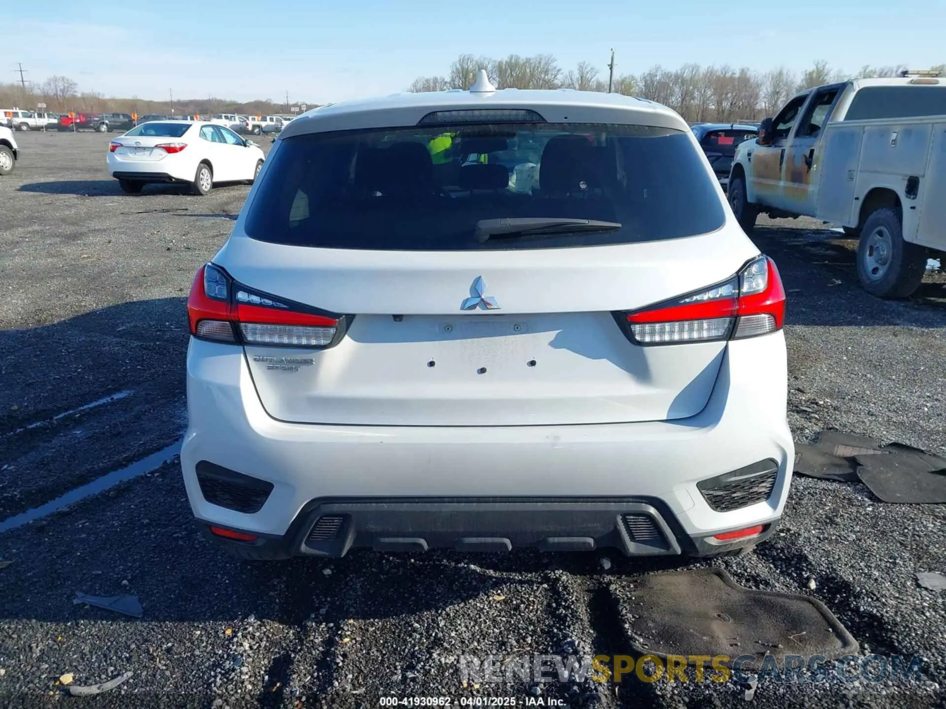 16 Photograph of a damaged car JA4APUAU4NU017368 MITSUBISHI OUTLANDER SPORT 2022
