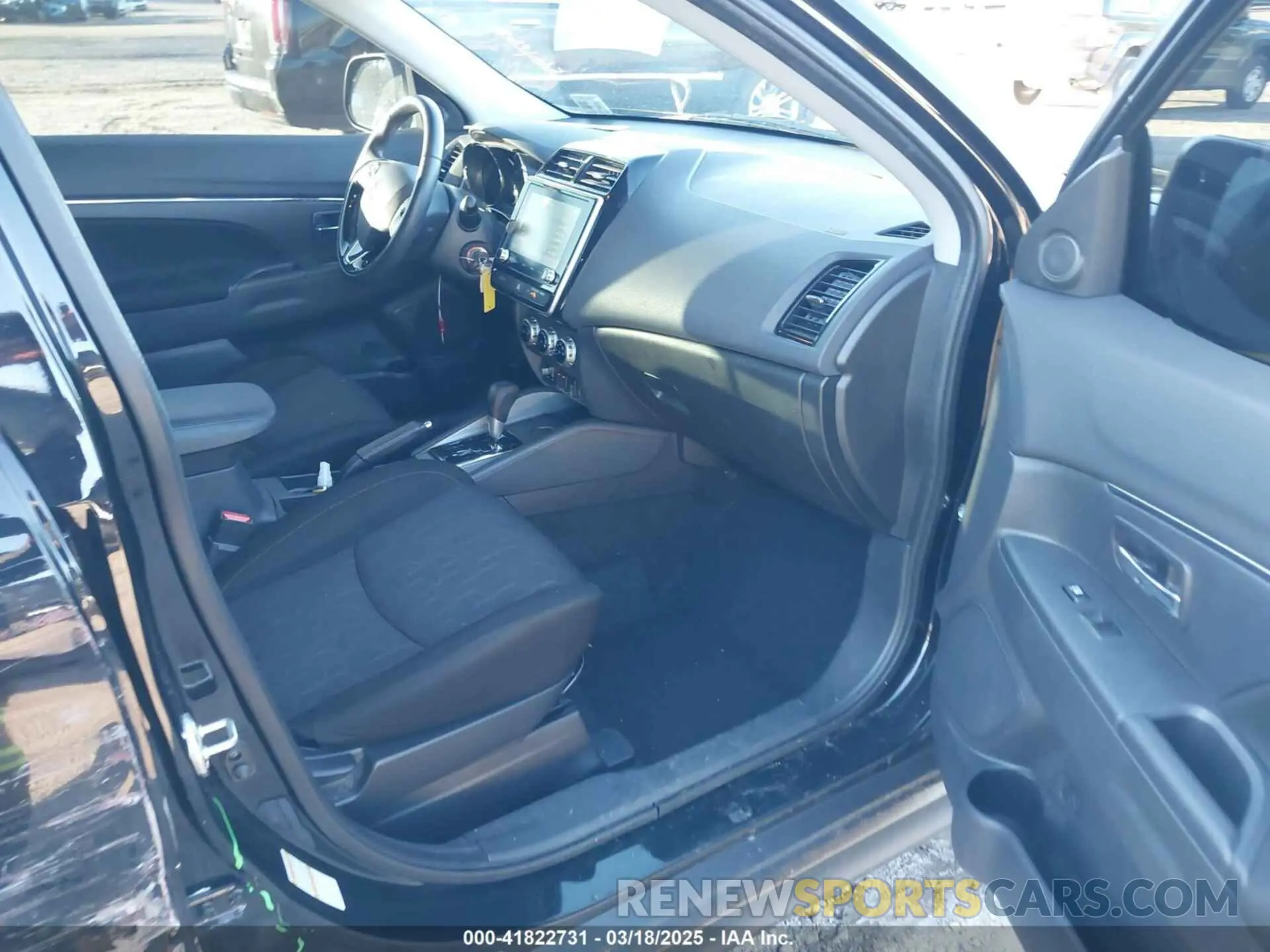 5 Photograph of a damaged car JA4APUAU6NU002211 MITSUBISHI OUTLANDER SPORT 2022