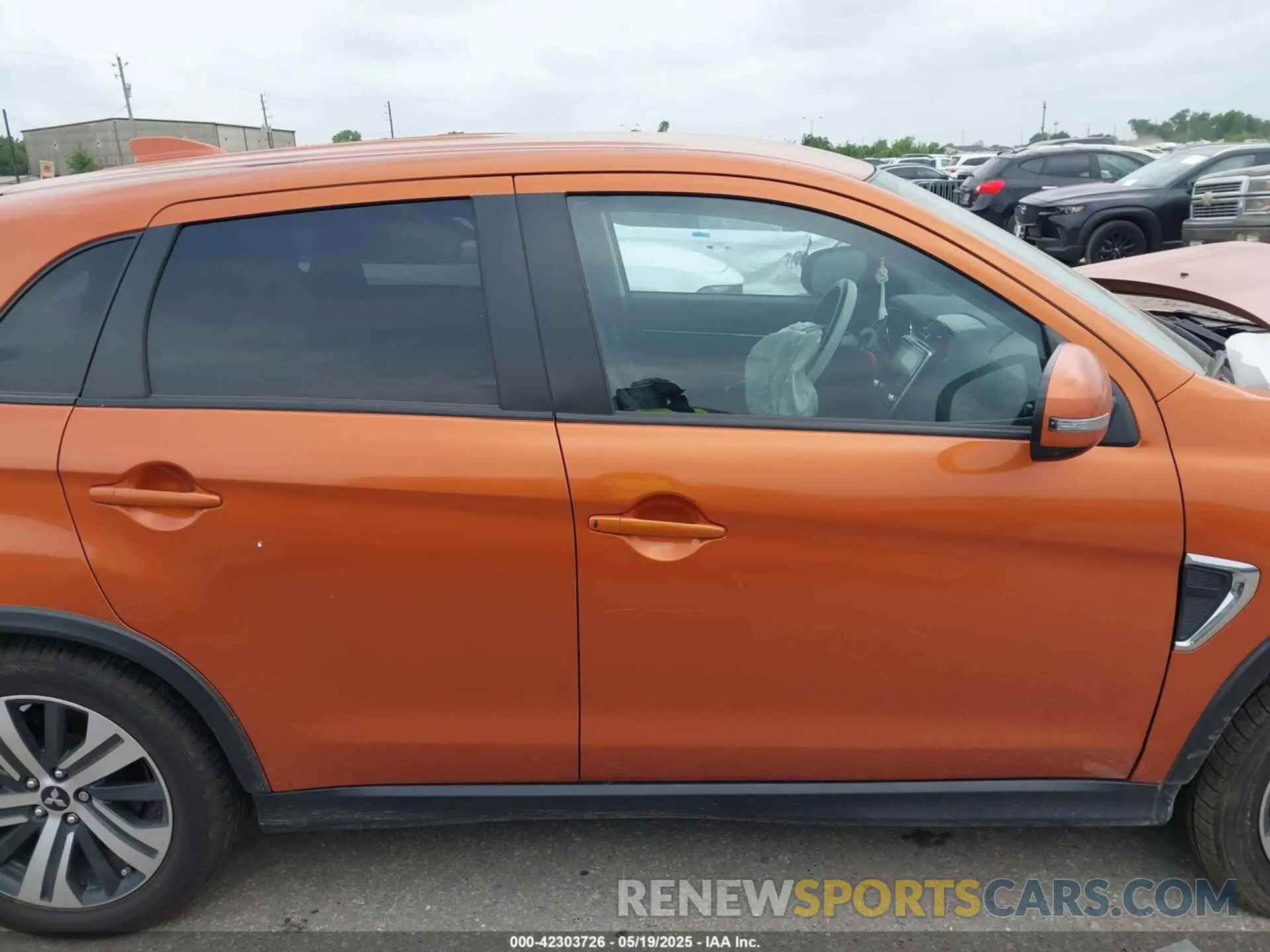 12 Photograph of a damaged car JA4APVAU1NU016393 MITSUBISHI OUTLANDER SPORT 2022