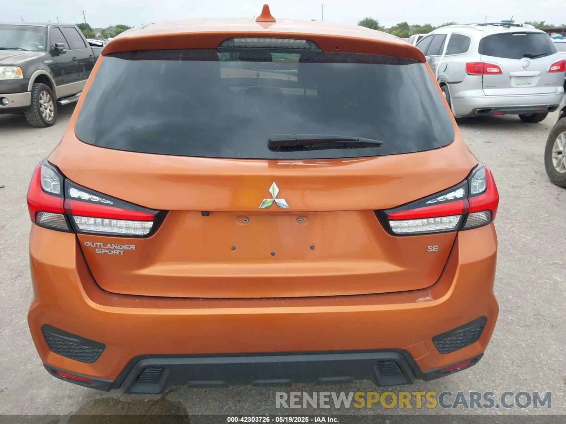 15 Photograph of a damaged car JA4APVAU1NU016393 MITSUBISHI OUTLANDER SPORT 2022