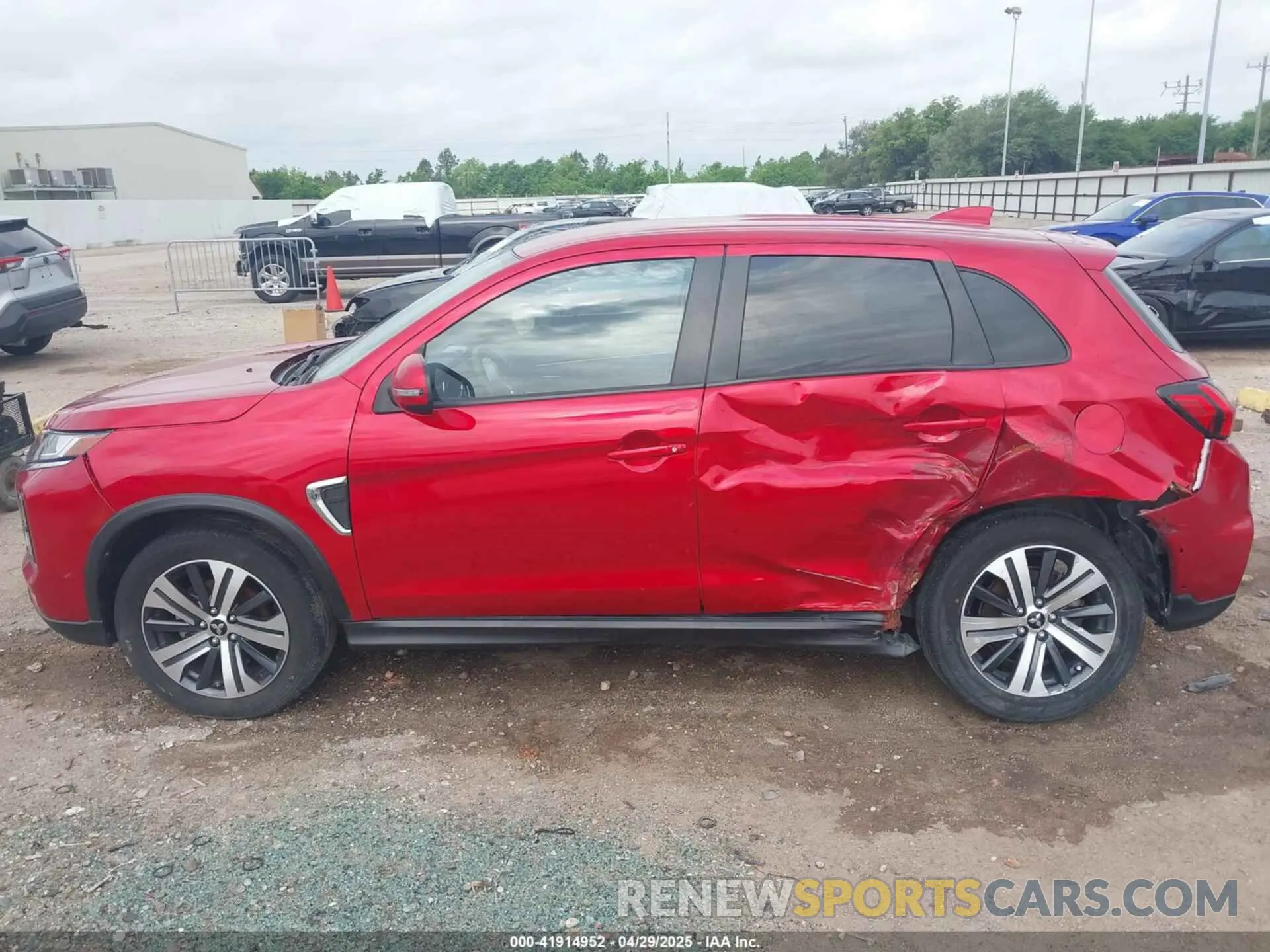 15 Photograph of a damaged car JA4APVAU3NU013172 MITSUBISHI OUTLANDER SPORT 2022