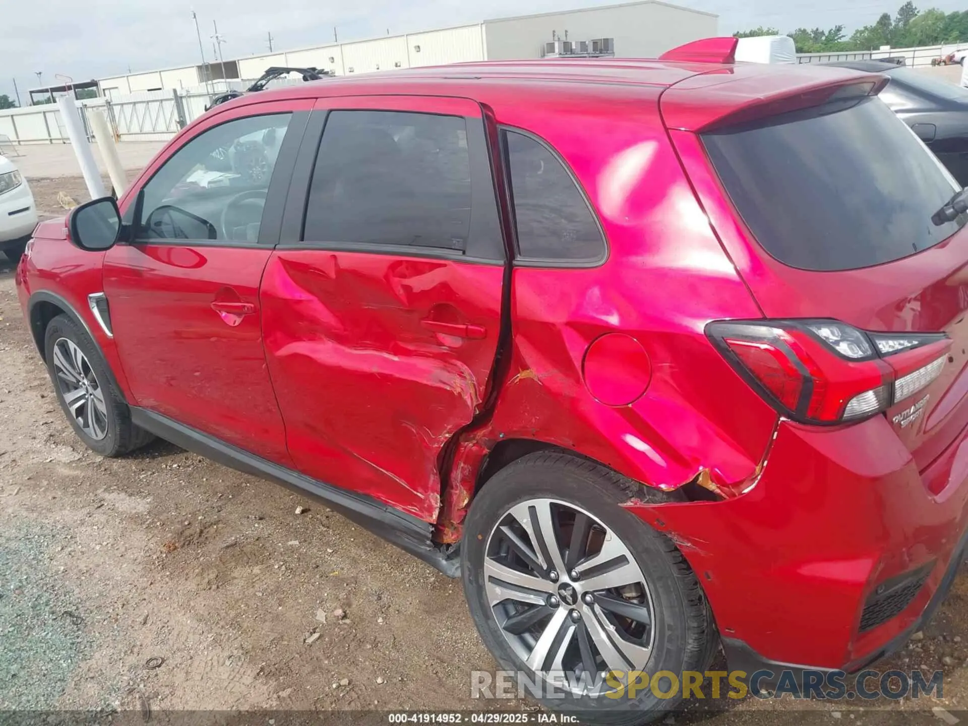 6 Photograph of a damaged car JA4APVAU3NU013172 MITSUBISHI OUTLANDER SPORT 2022