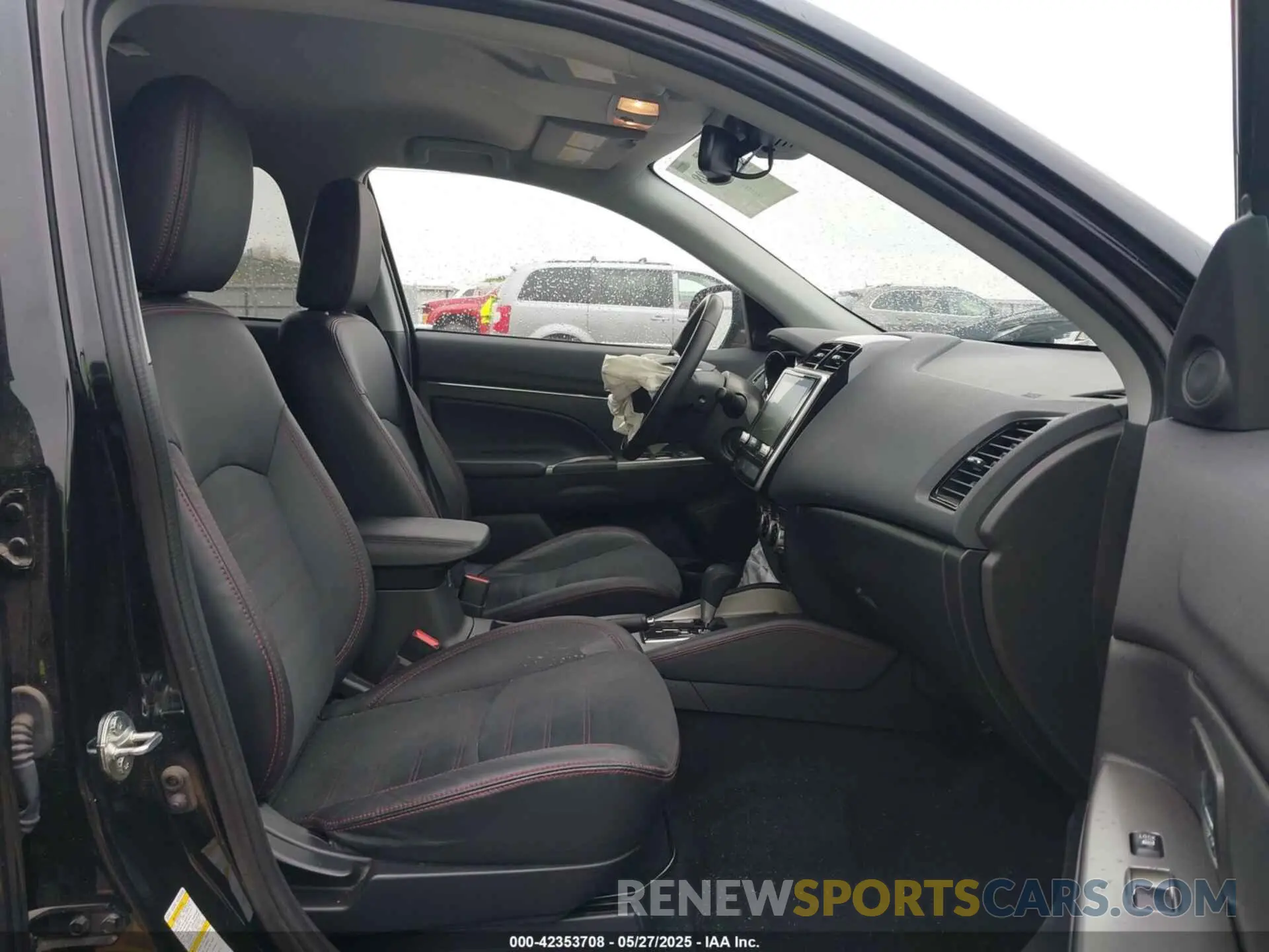 5 Photograph of a damaged car JA4APVAU5NU024481 MITSUBISHI OUTLANDER SPORT 2022