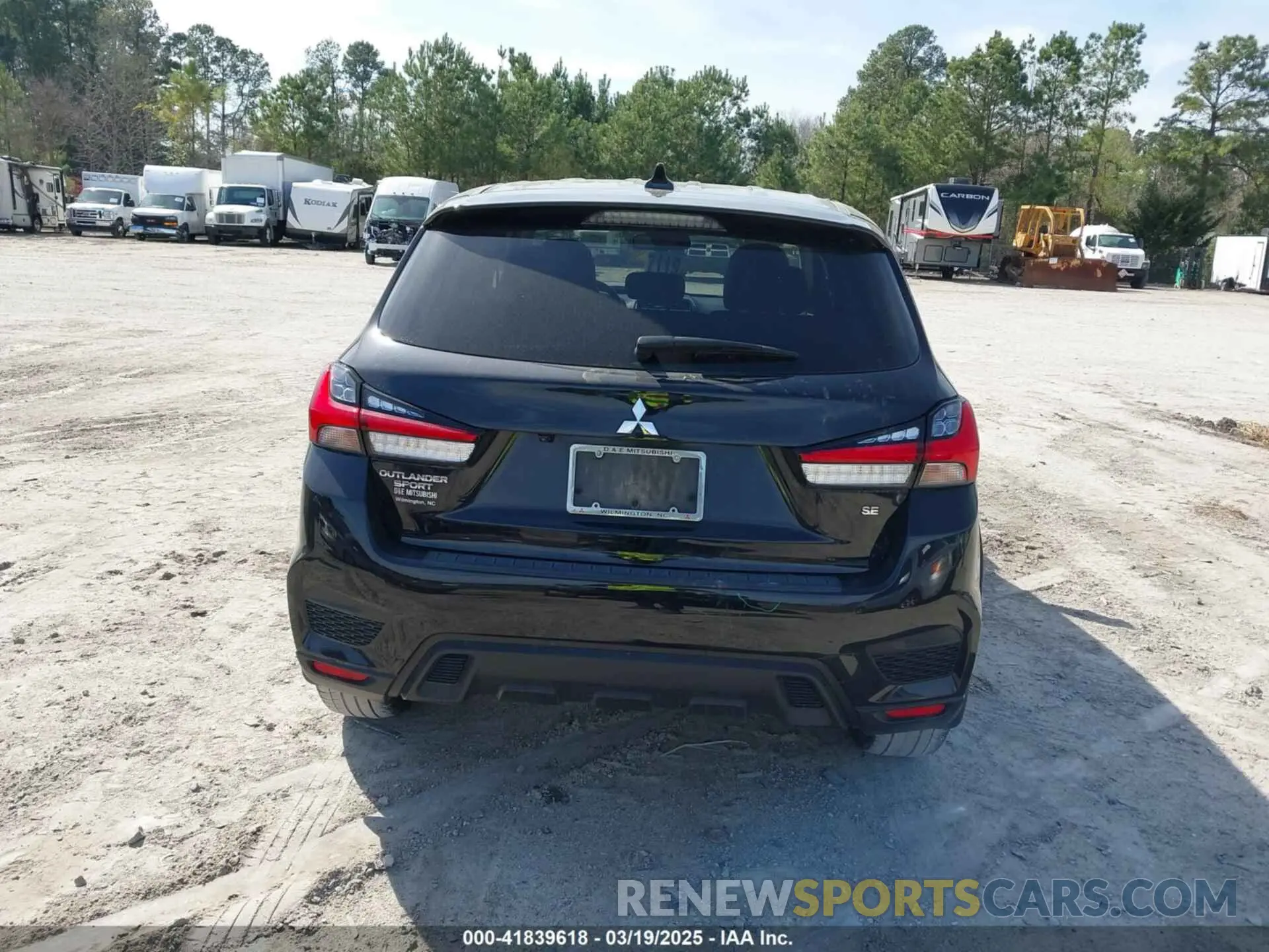 17 Photograph of a damaged car JA4APVAU6NU013439 MITSUBISHI OUTLANDER SPORT 2022