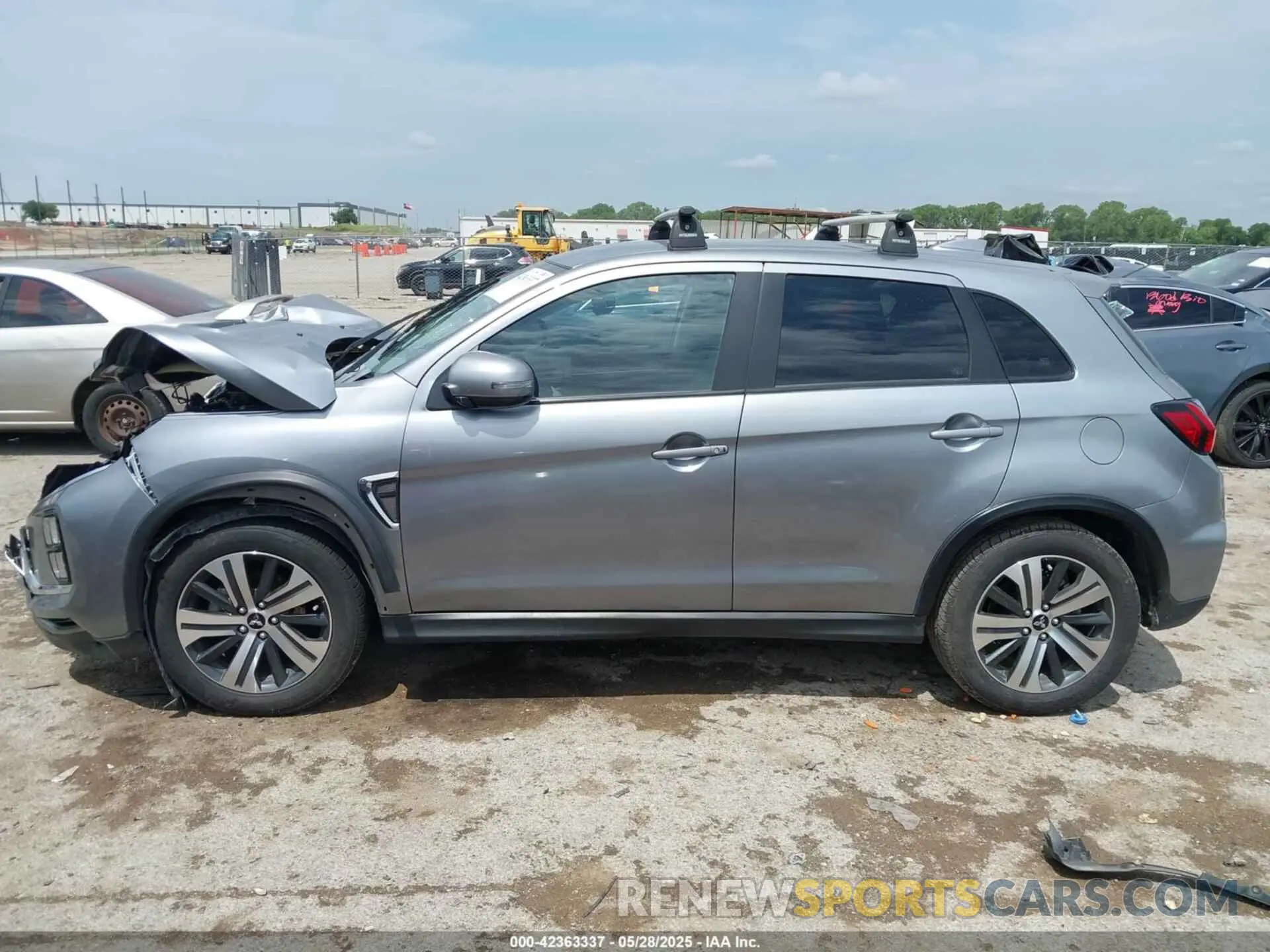 14 Photograph of a damaged car JA4APVAU8NU019789 MITSUBISHI OUTLANDER SPORT 2022